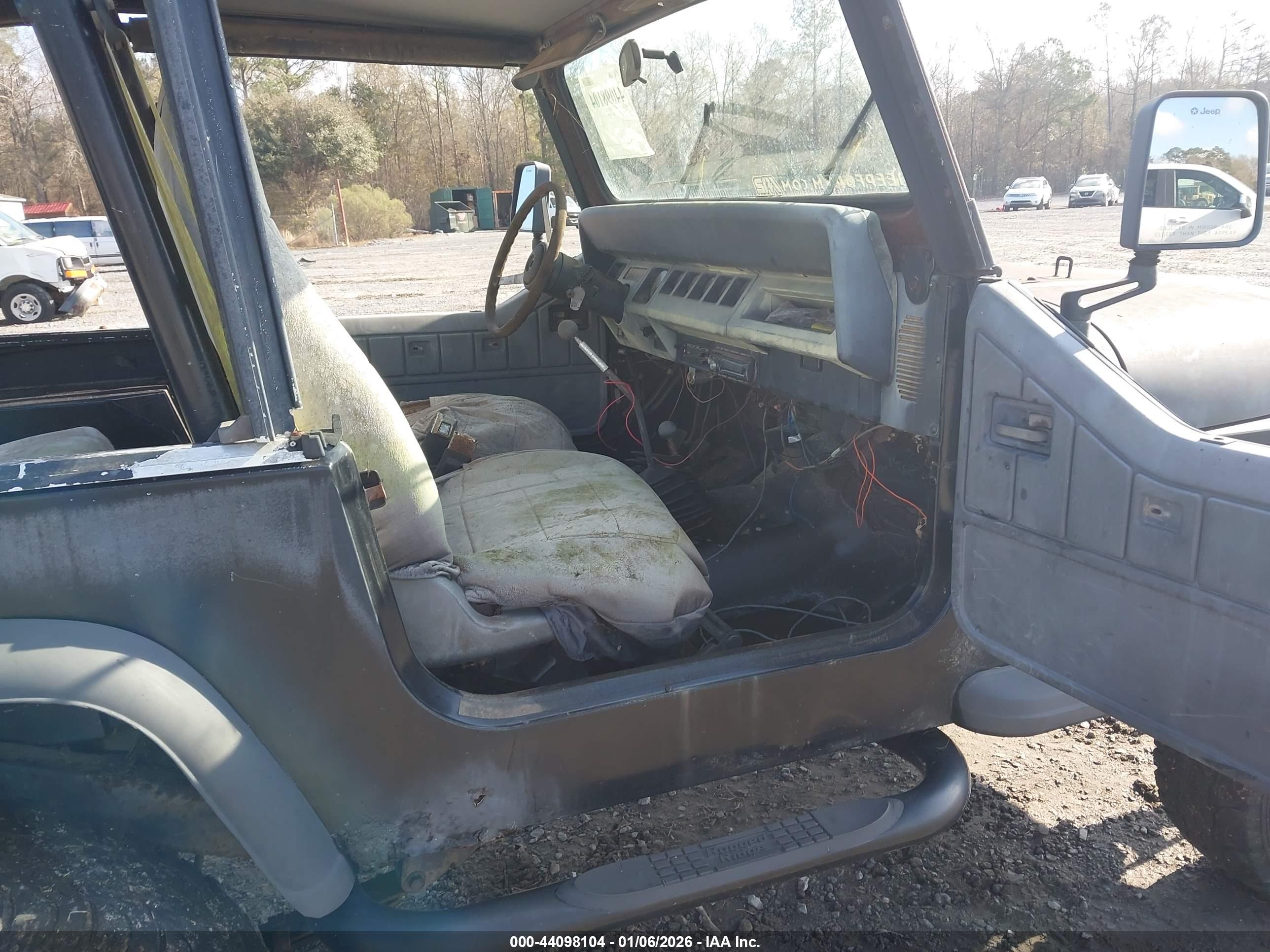 JEEP WRANGLER image 5