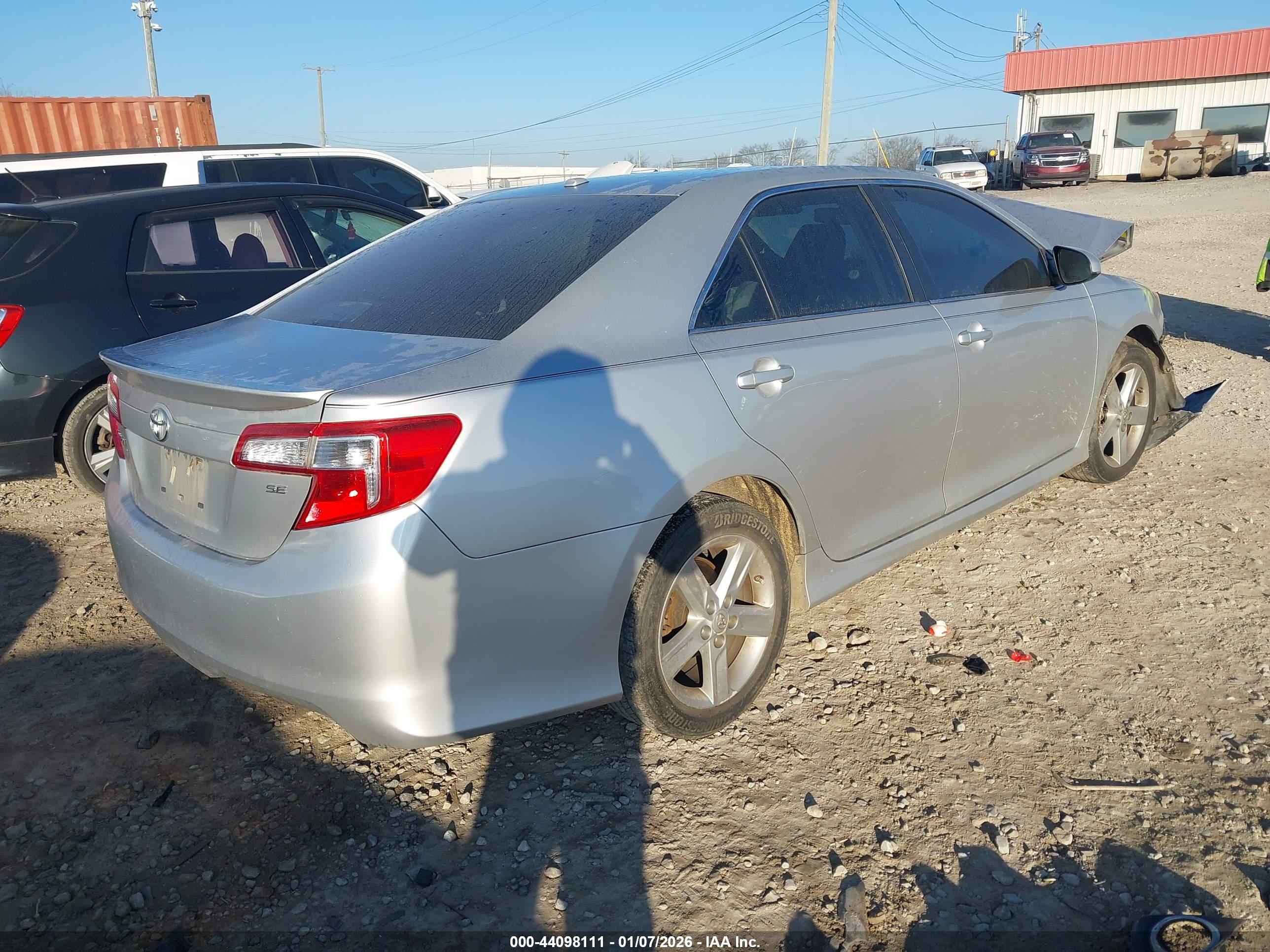 TOYOTA CAMRY image 4