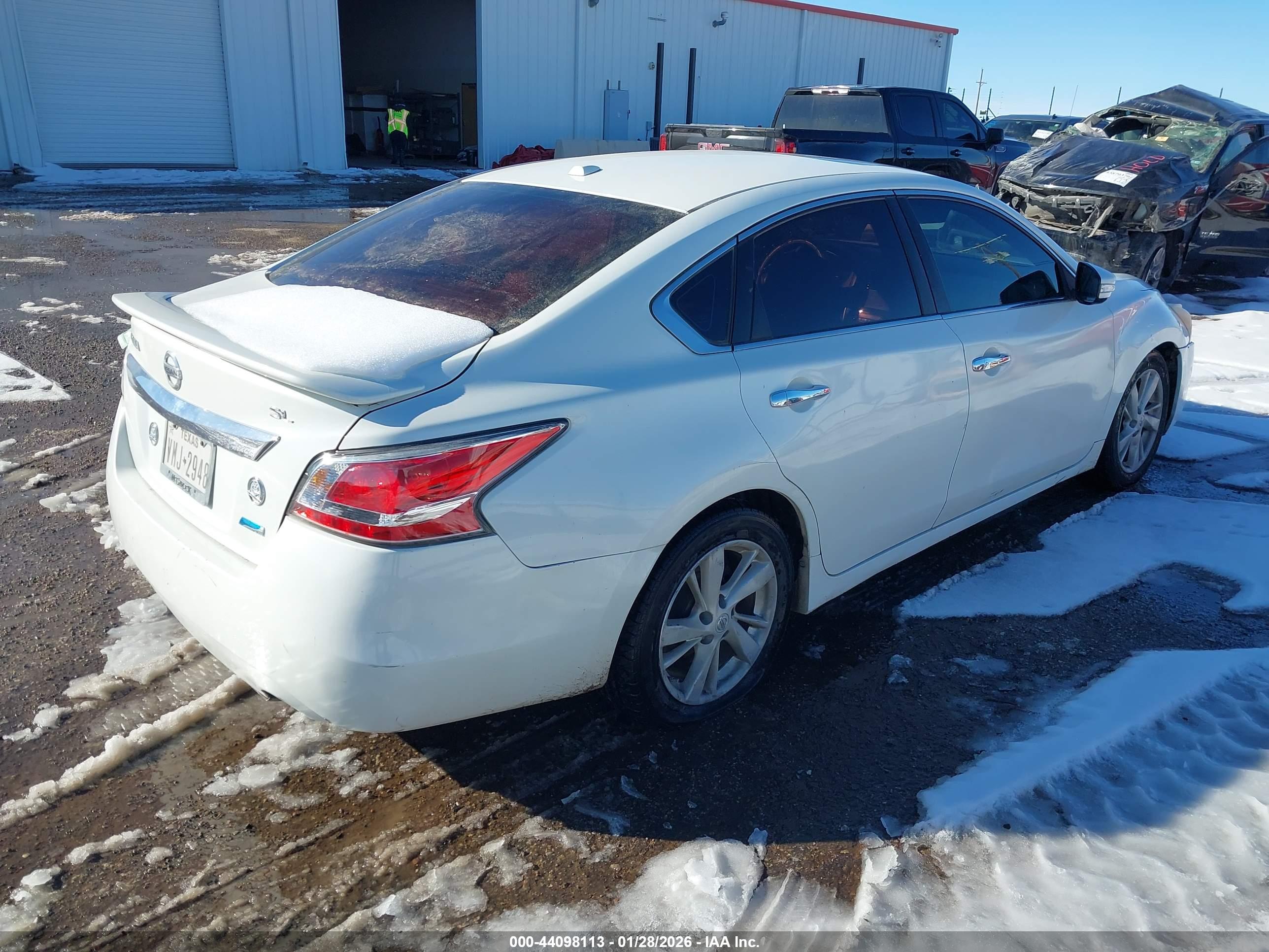 NISSAN ALTIMA image 4