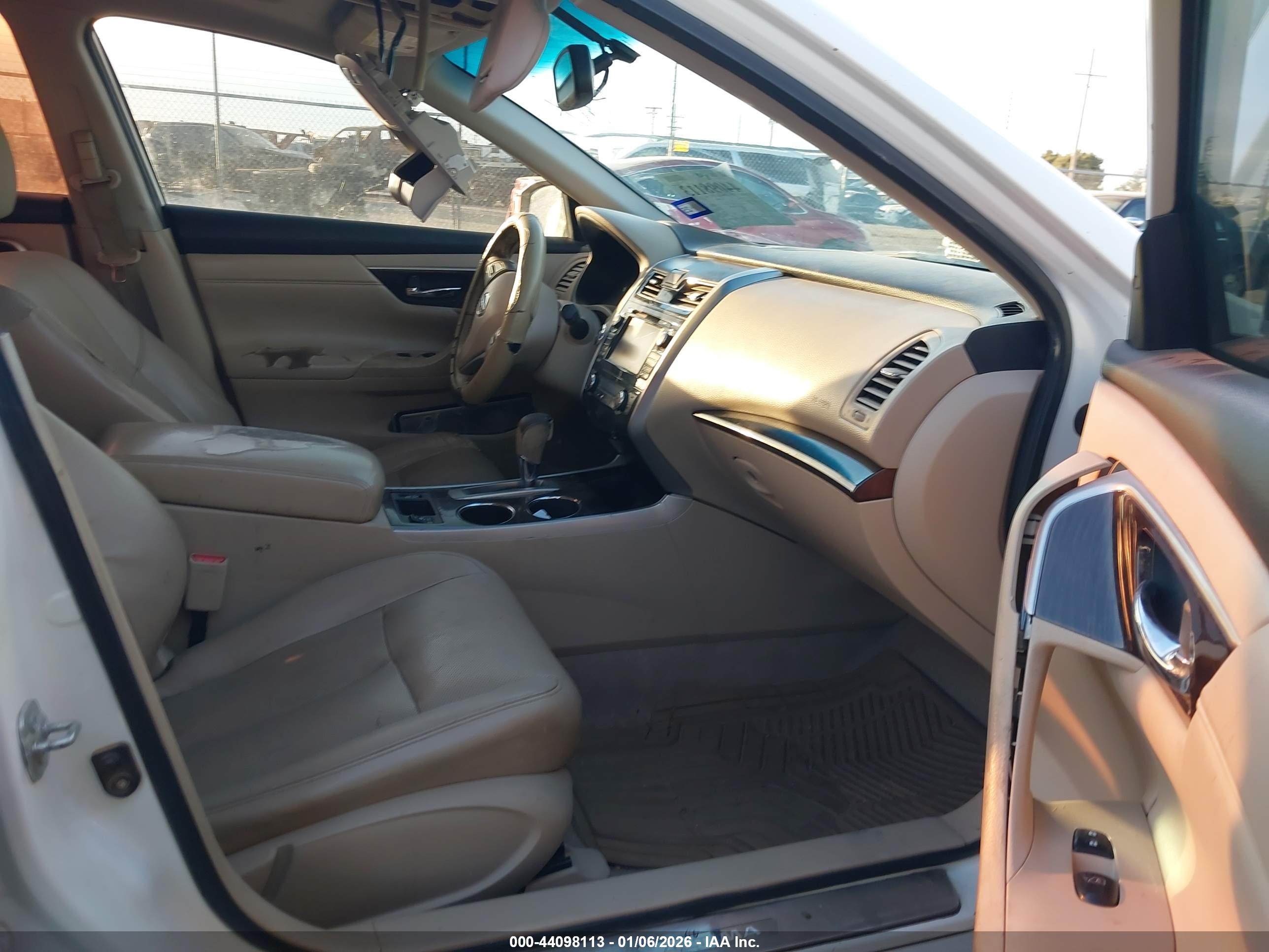 NISSAN ALTIMA image 5