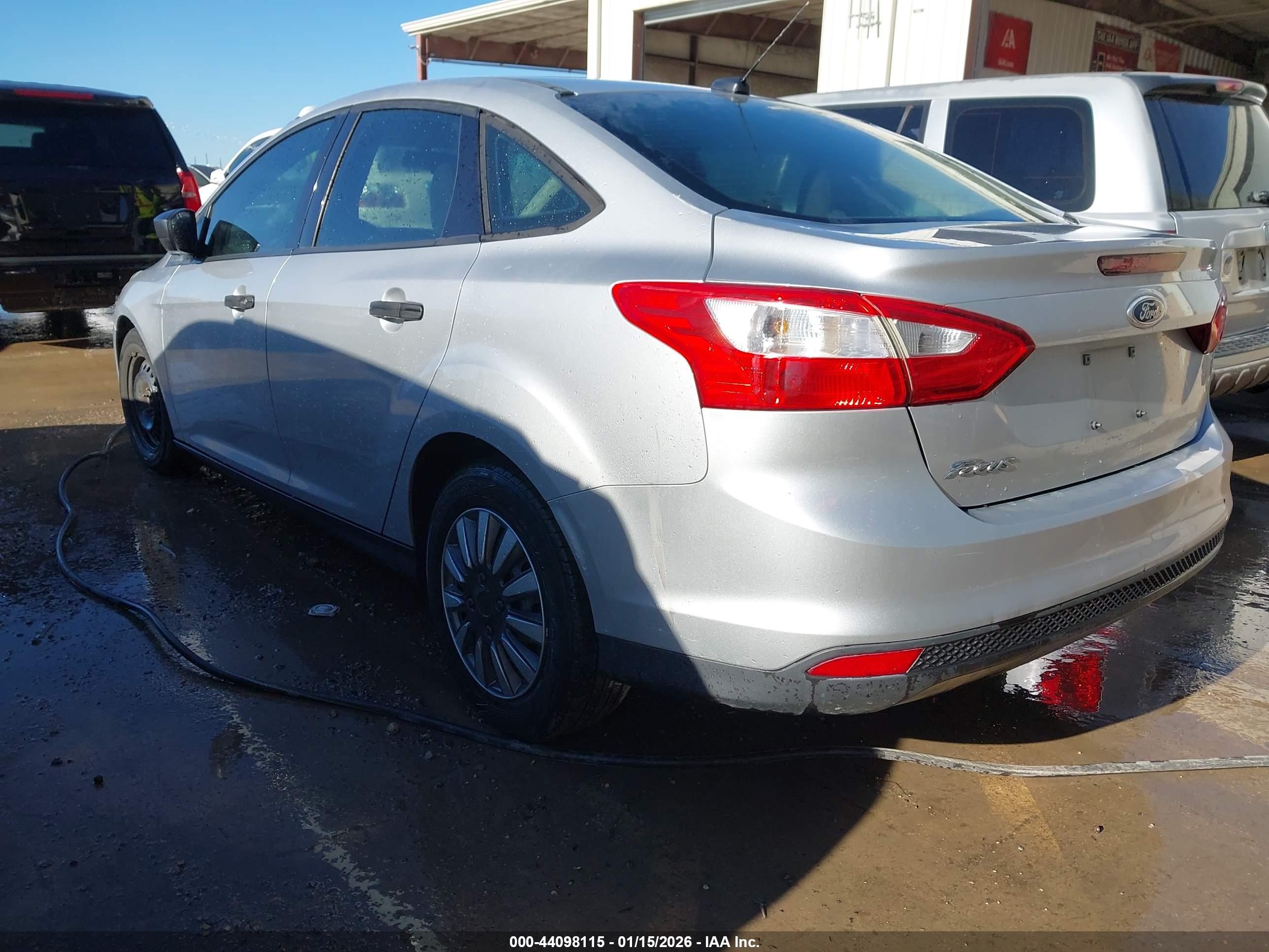 FORD FOCUS image 3