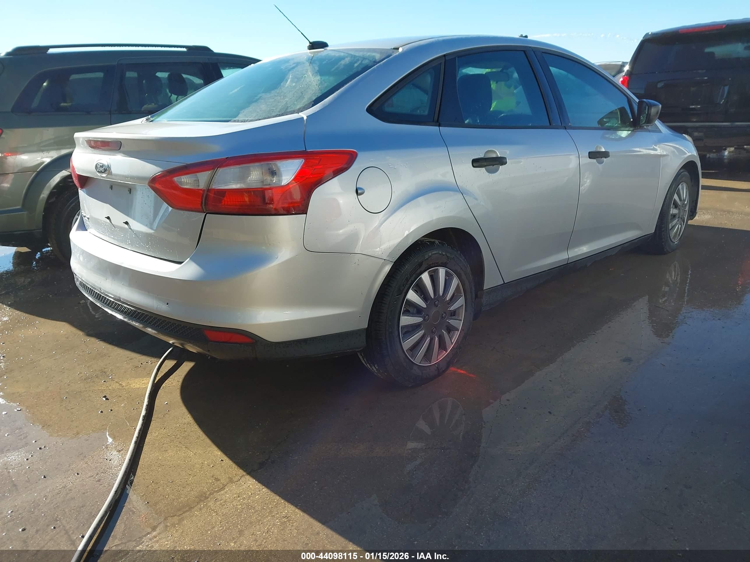 FORD FOCUS image 4