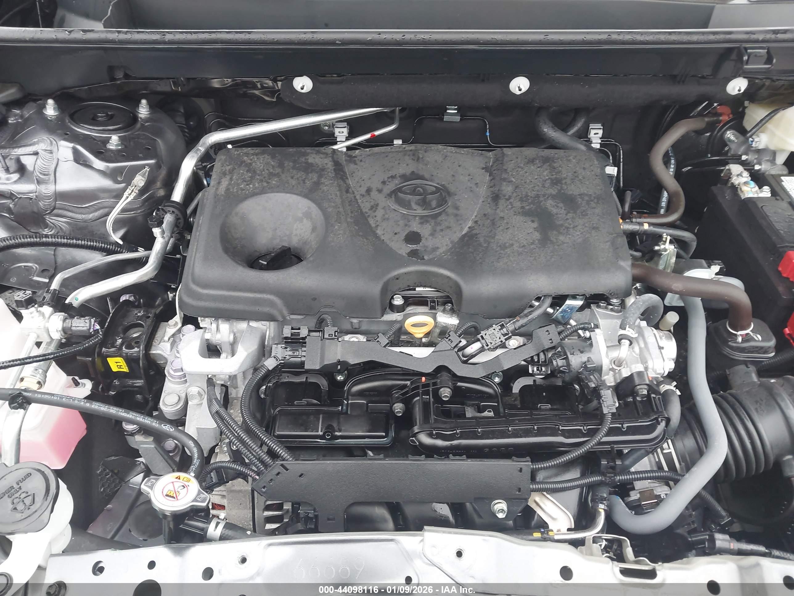 TOYOTA RAV4 image 10