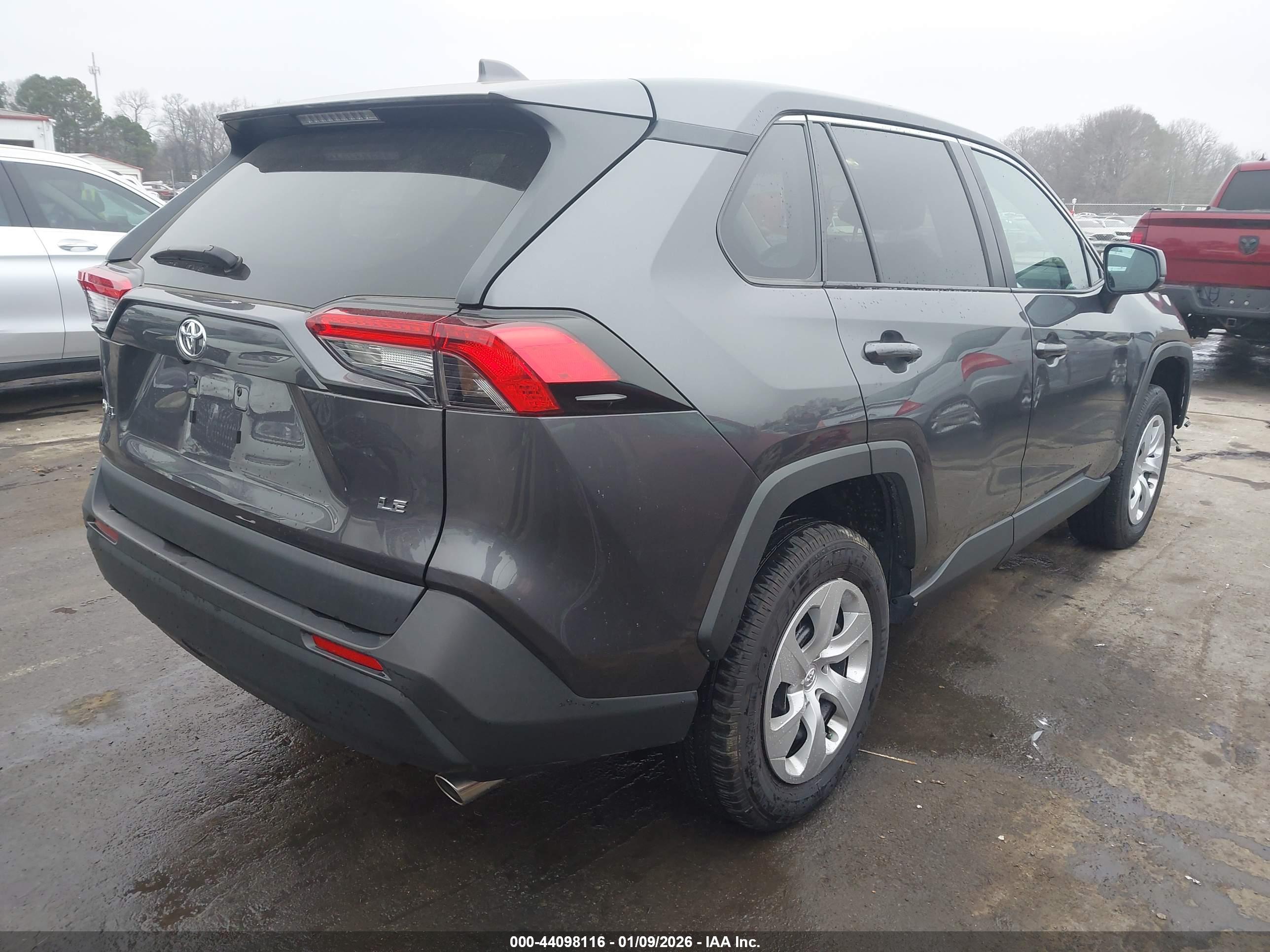 TOYOTA RAV4 image 4