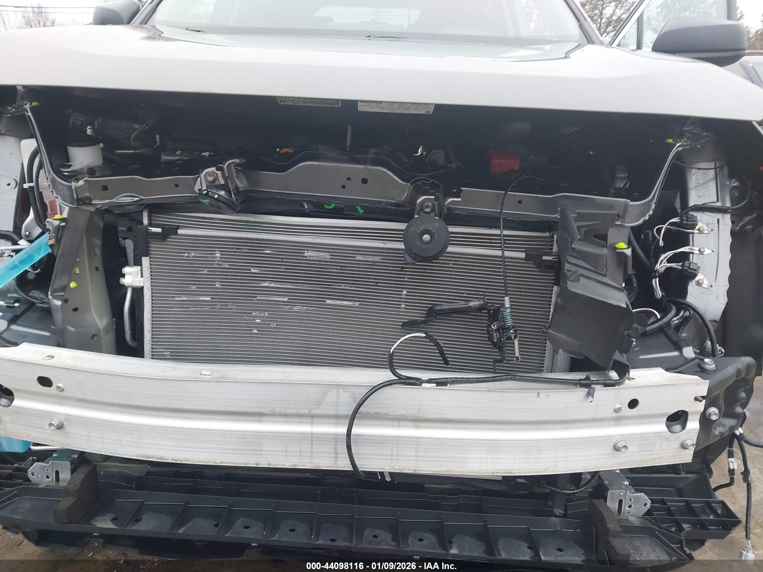 TOYOTA RAV4 image 6