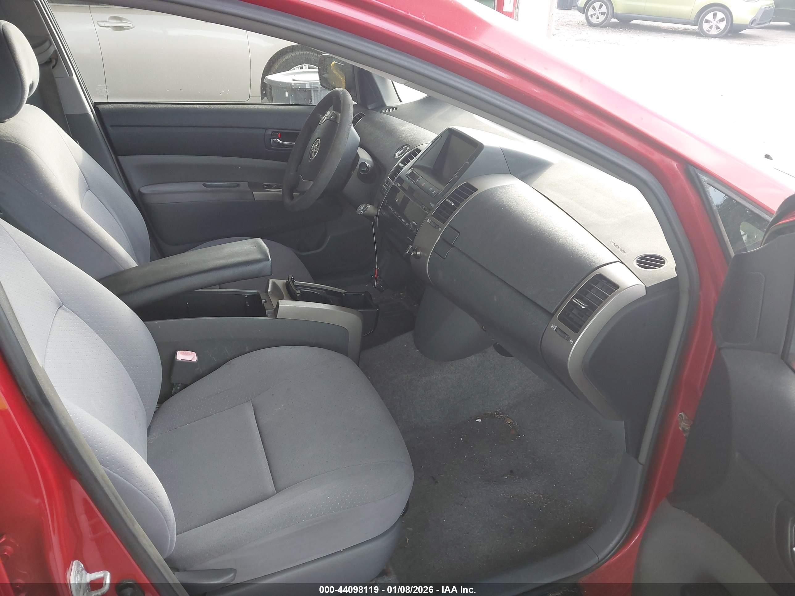 TOYOTA PRIUS image 5