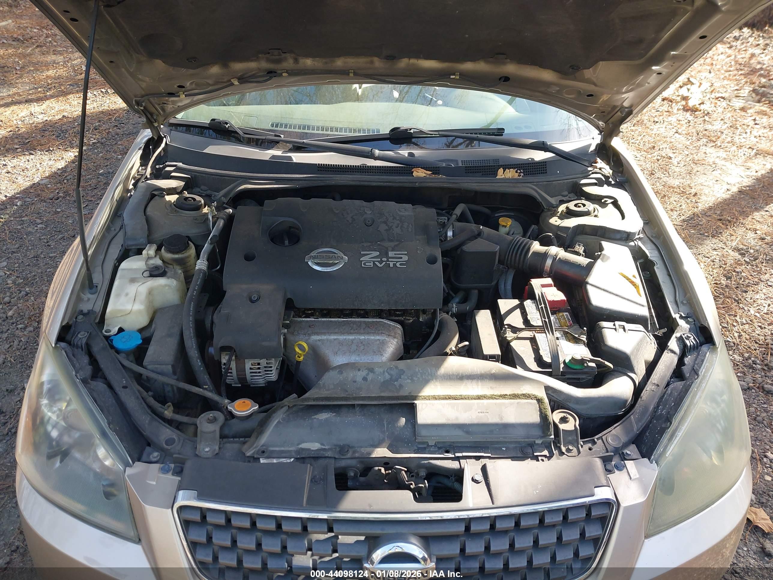 NISSAN ALTIMA image 10