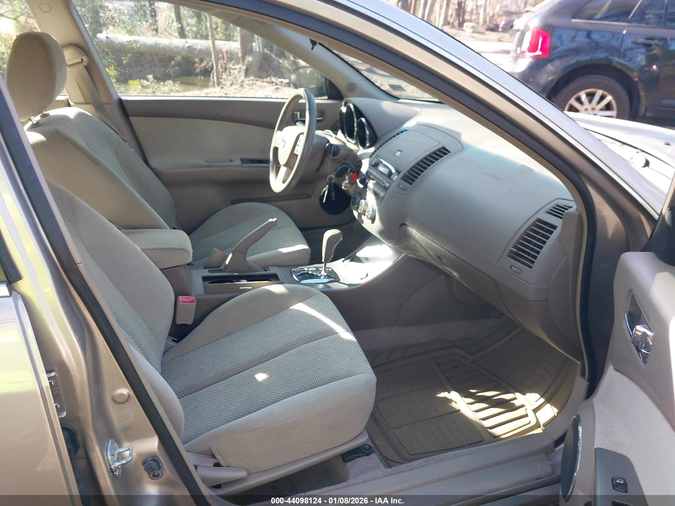 NISSAN ALTIMA image 5