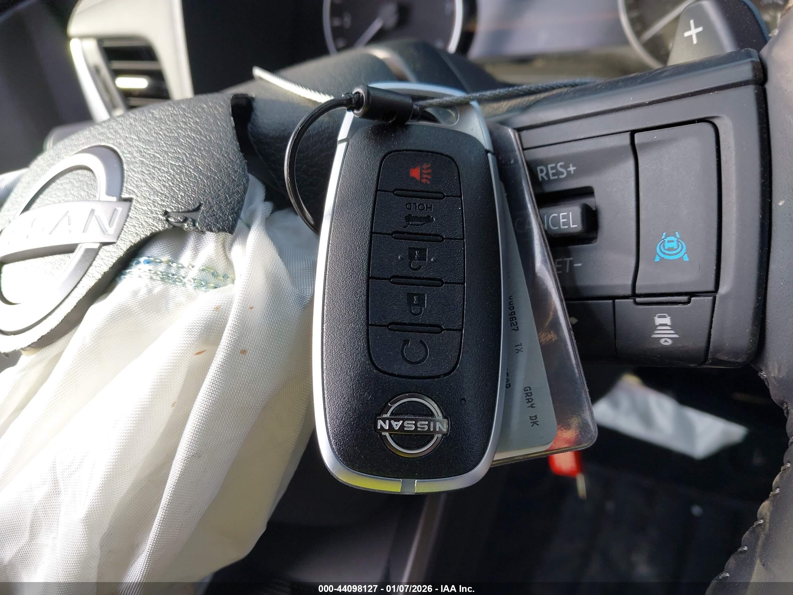 NISSAN ROGUE image 11
