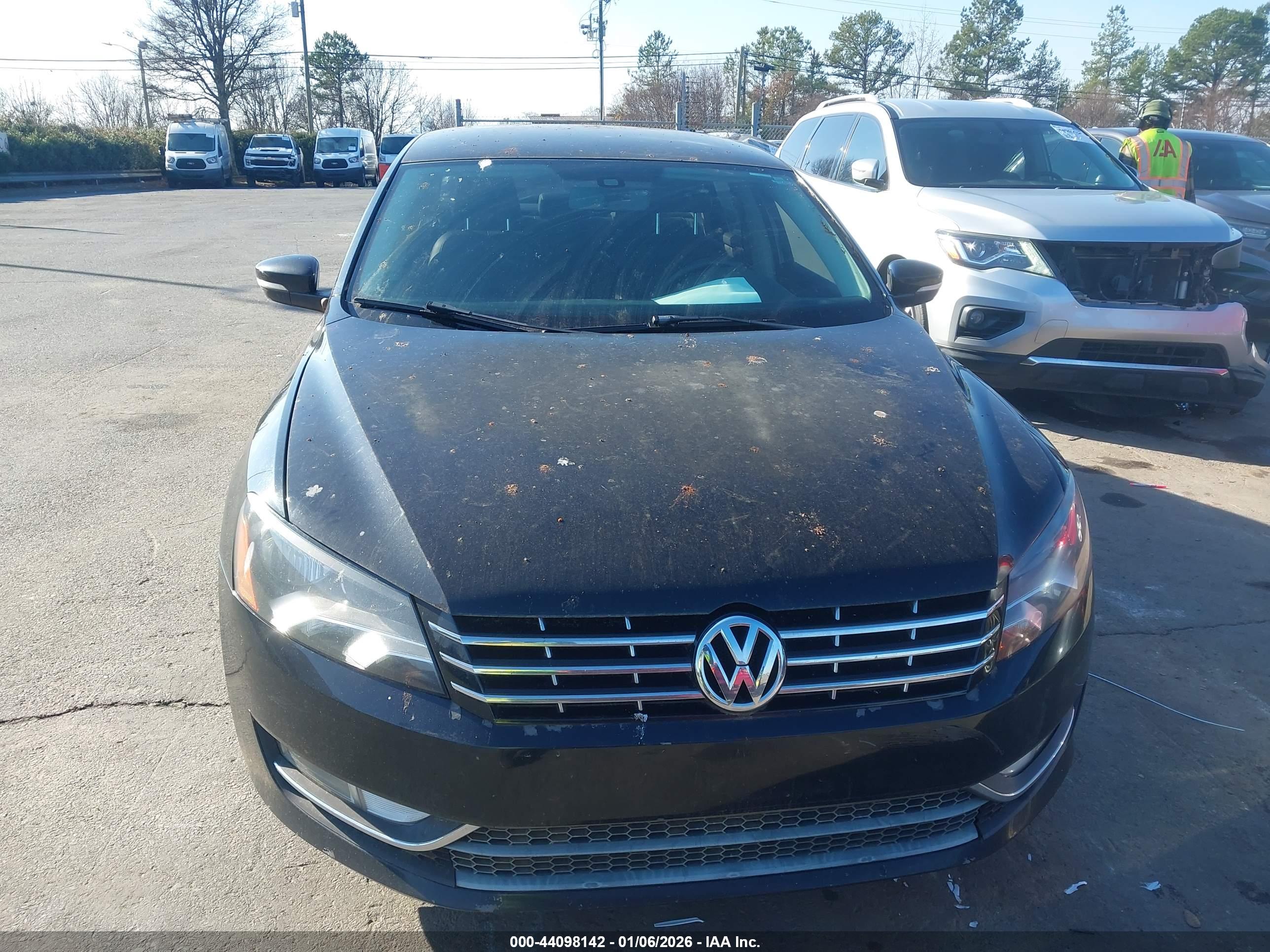VOLKSWAGEN PASSAT image 6
