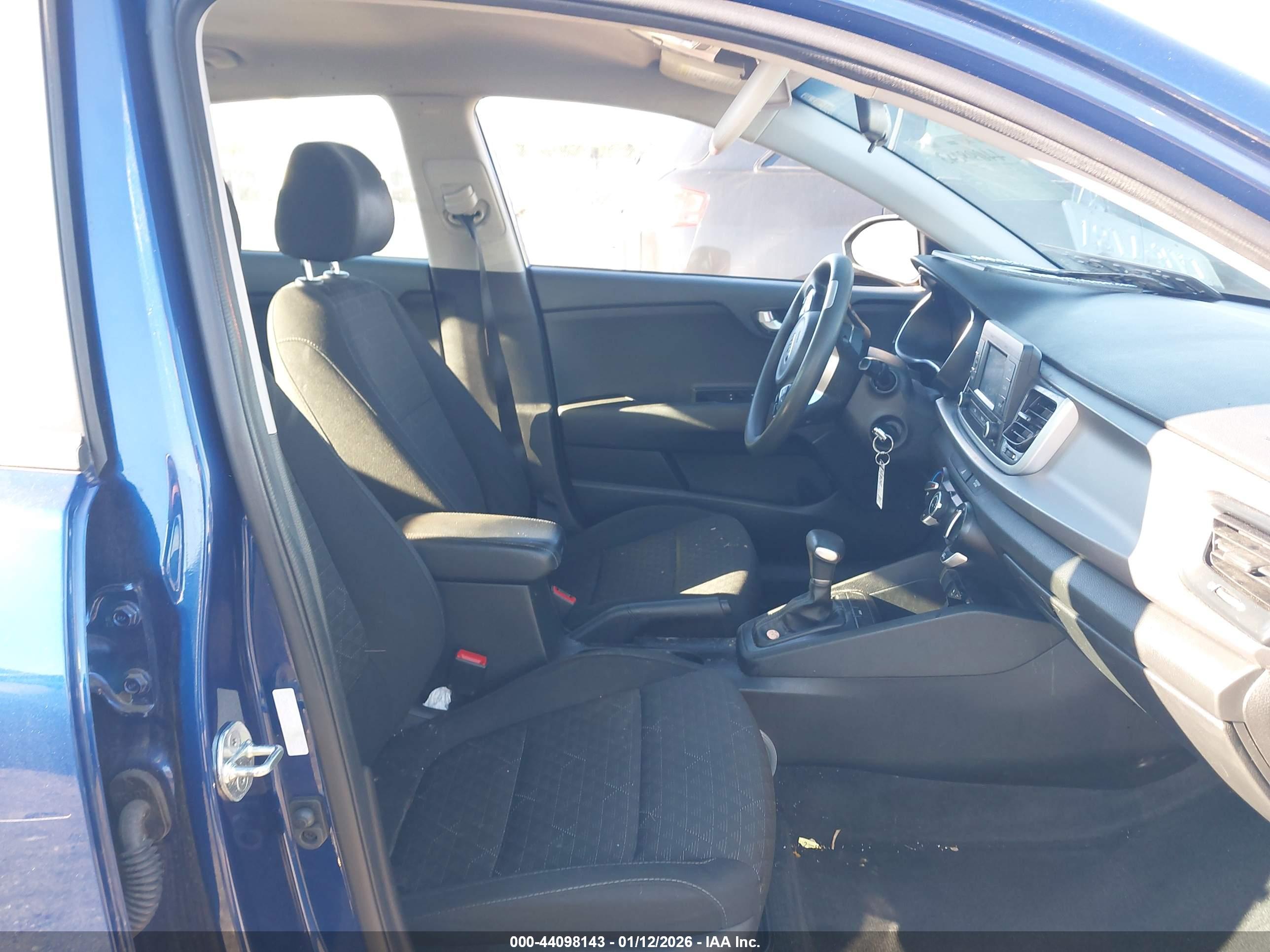 KIA RIO image 5