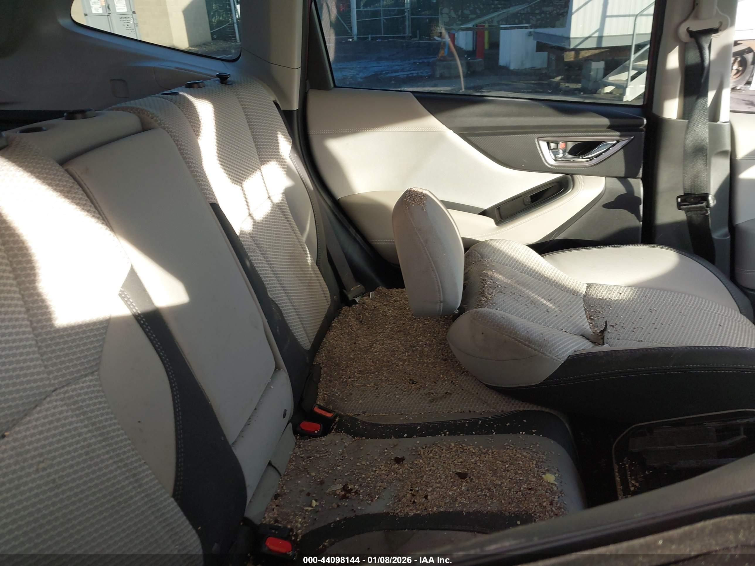 SUBARU FORESTER image 8