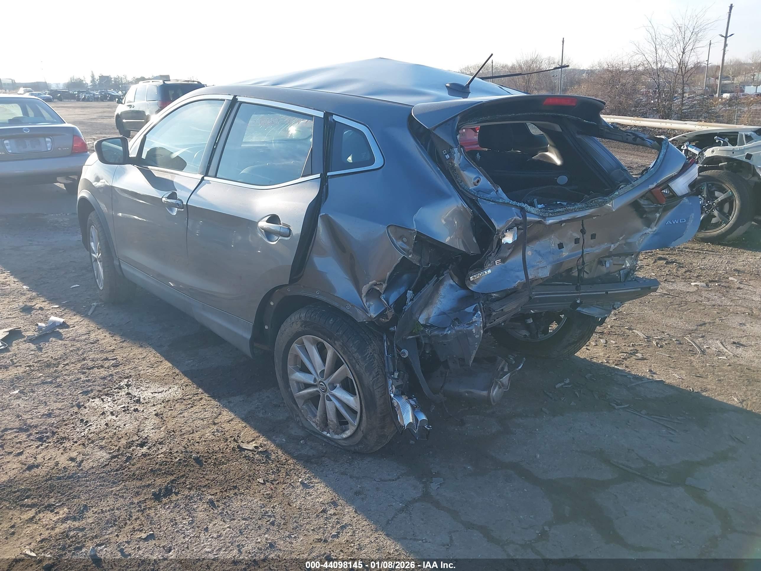 NISSAN ROGUE image 3