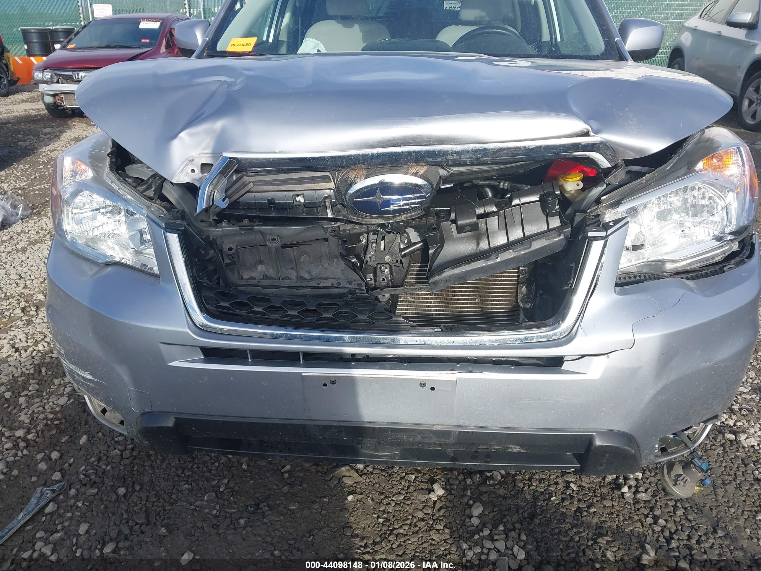 SUBARU FORESTER image 6