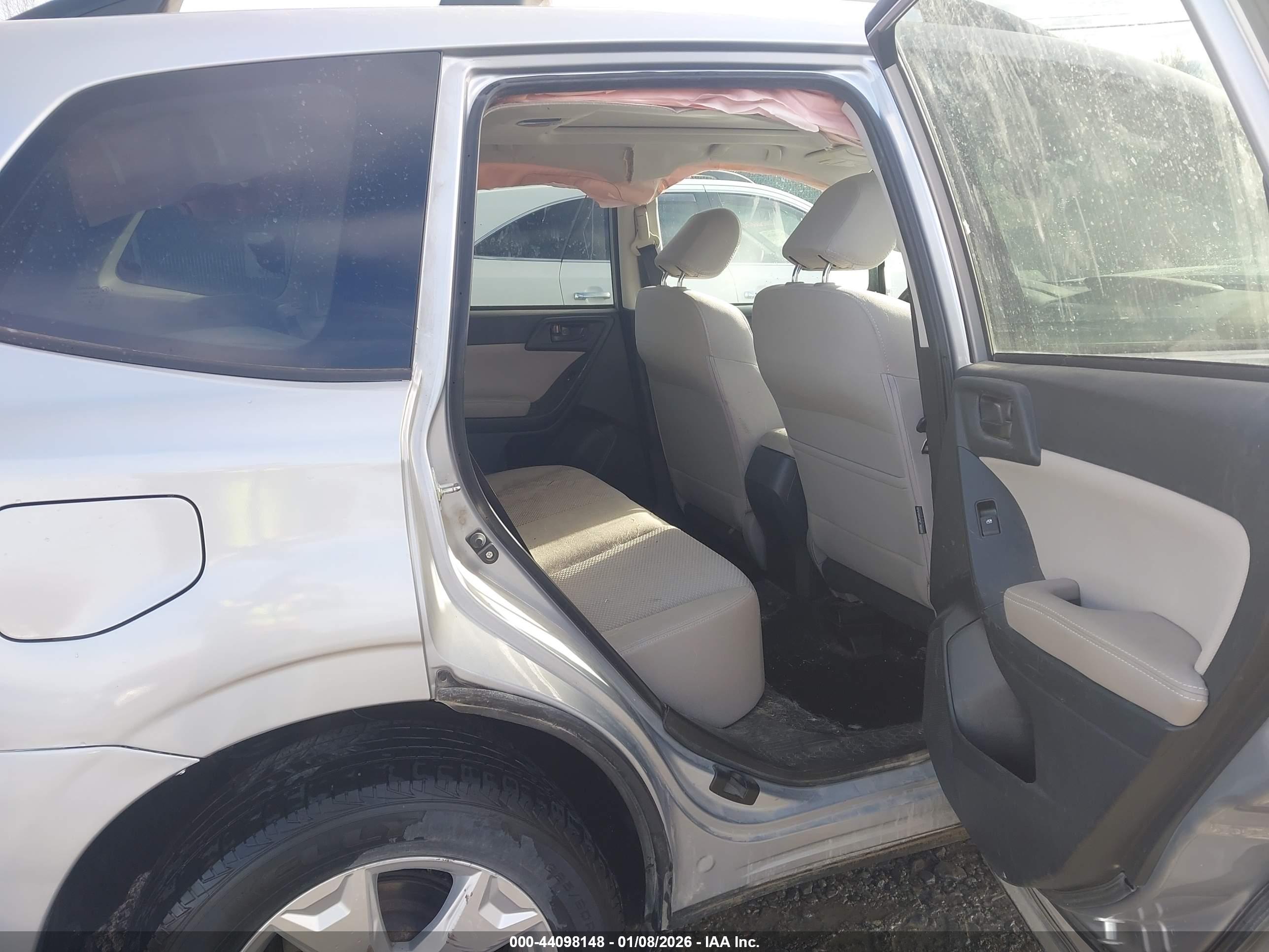 SUBARU FORESTER image 8