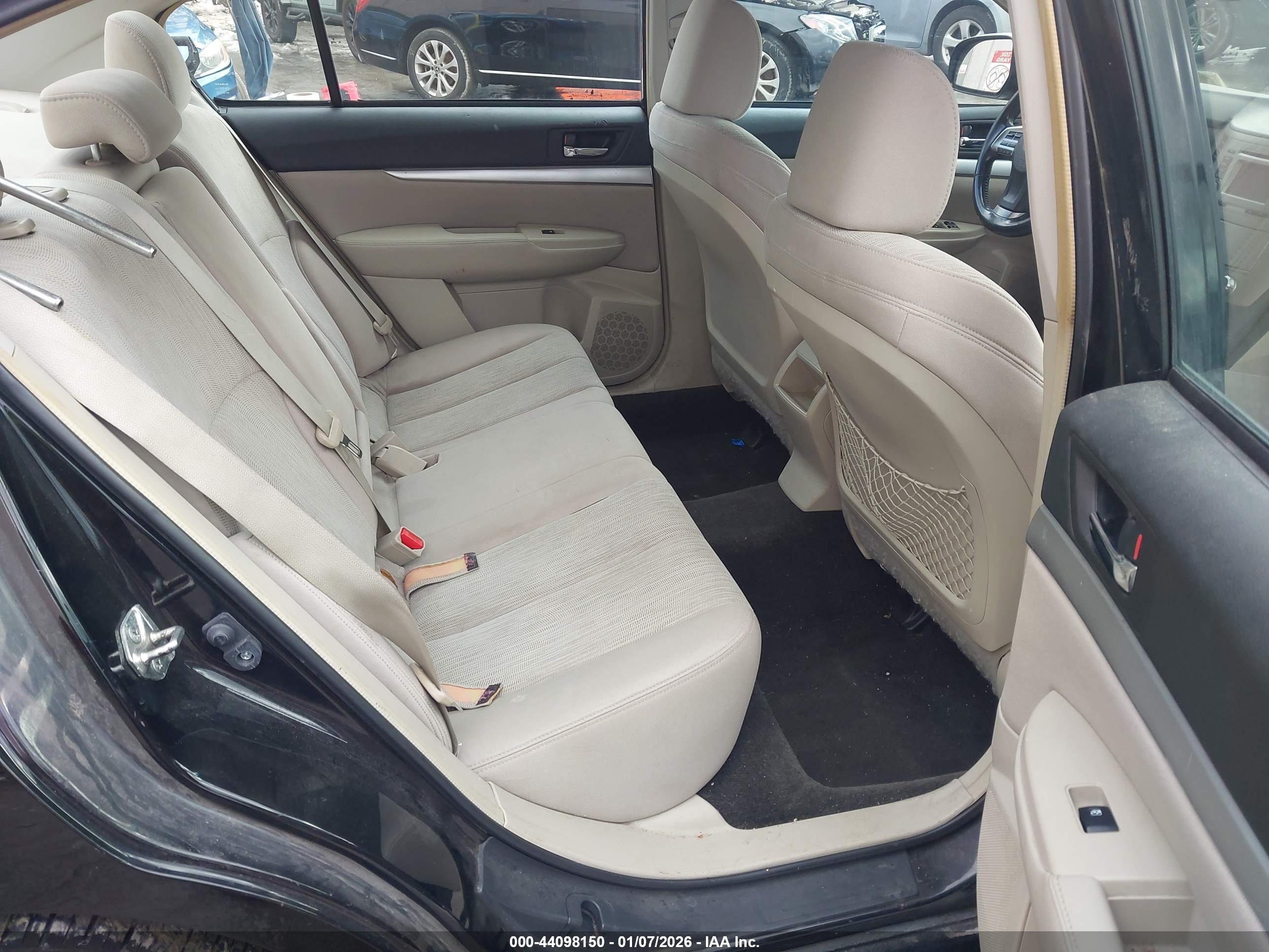 SUBARU LEGACY image 8