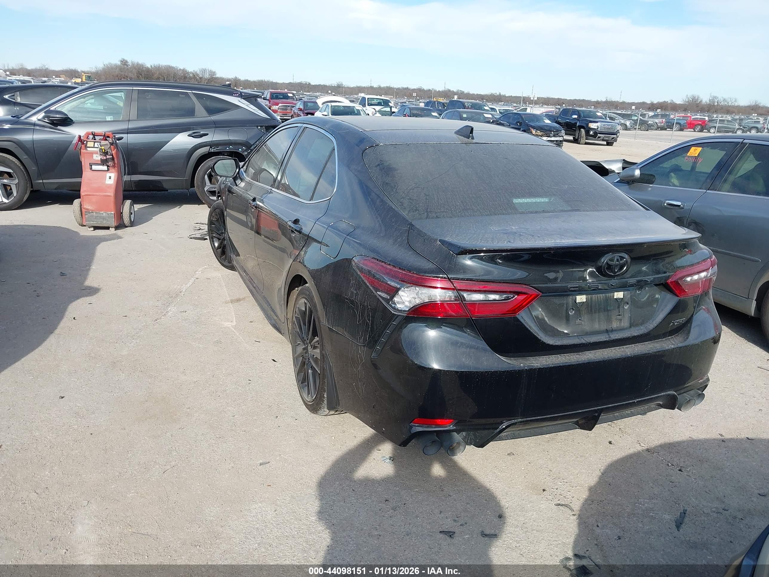 TOYOTA CAMRY image 3
