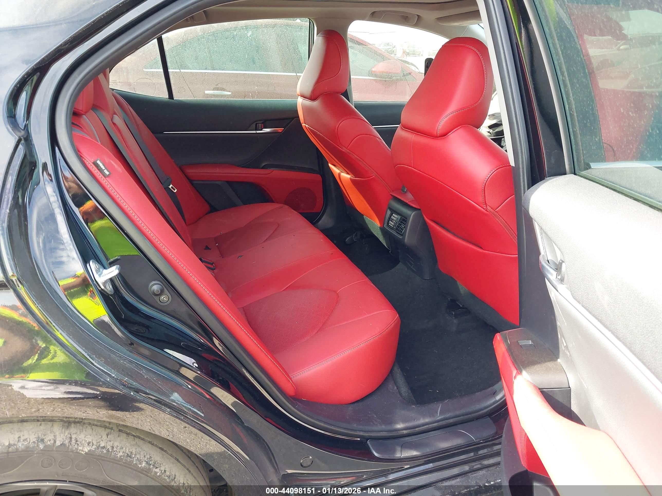 TOYOTA CAMRY image 8