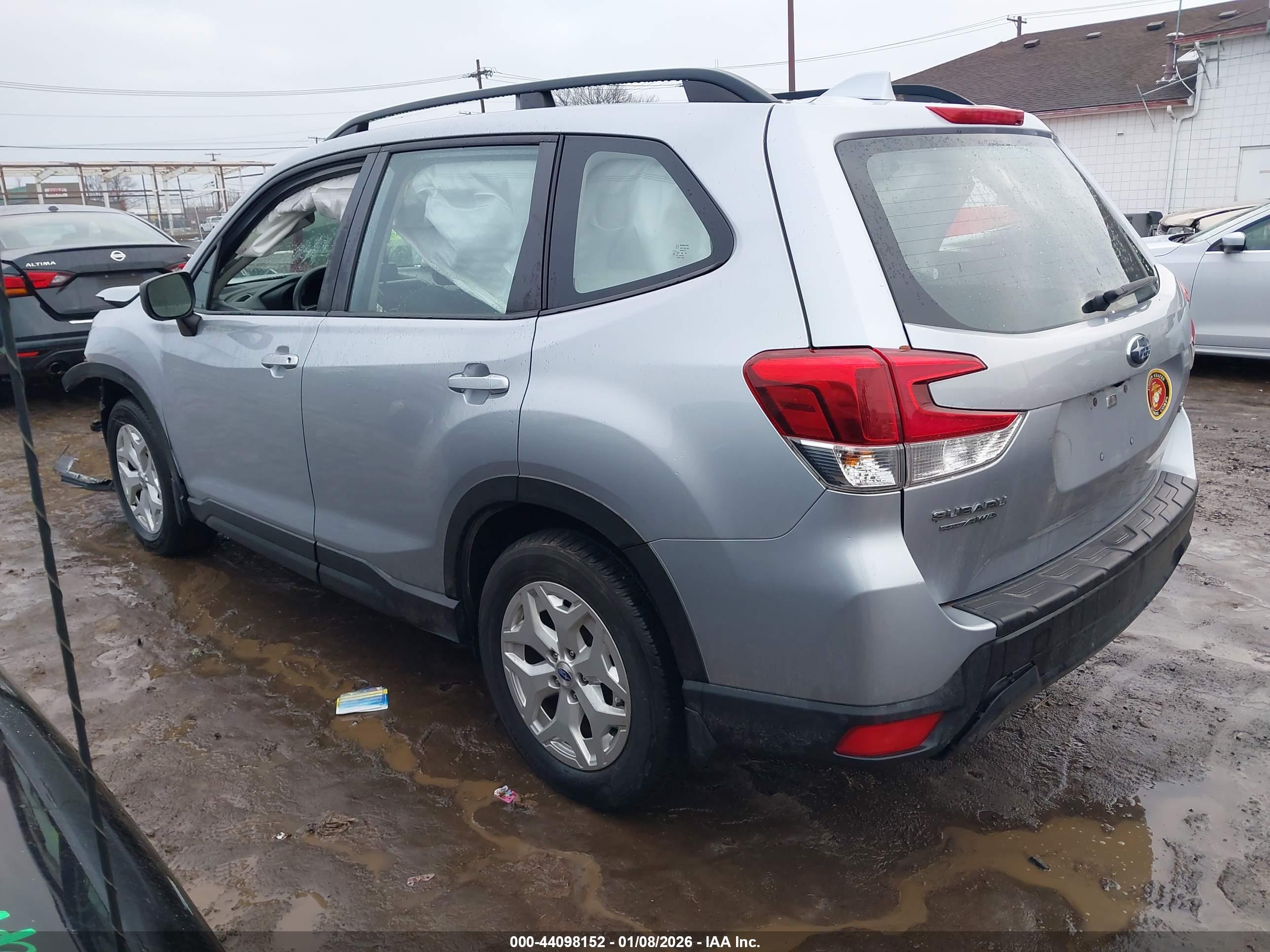 SUBARU FORESTER image 3