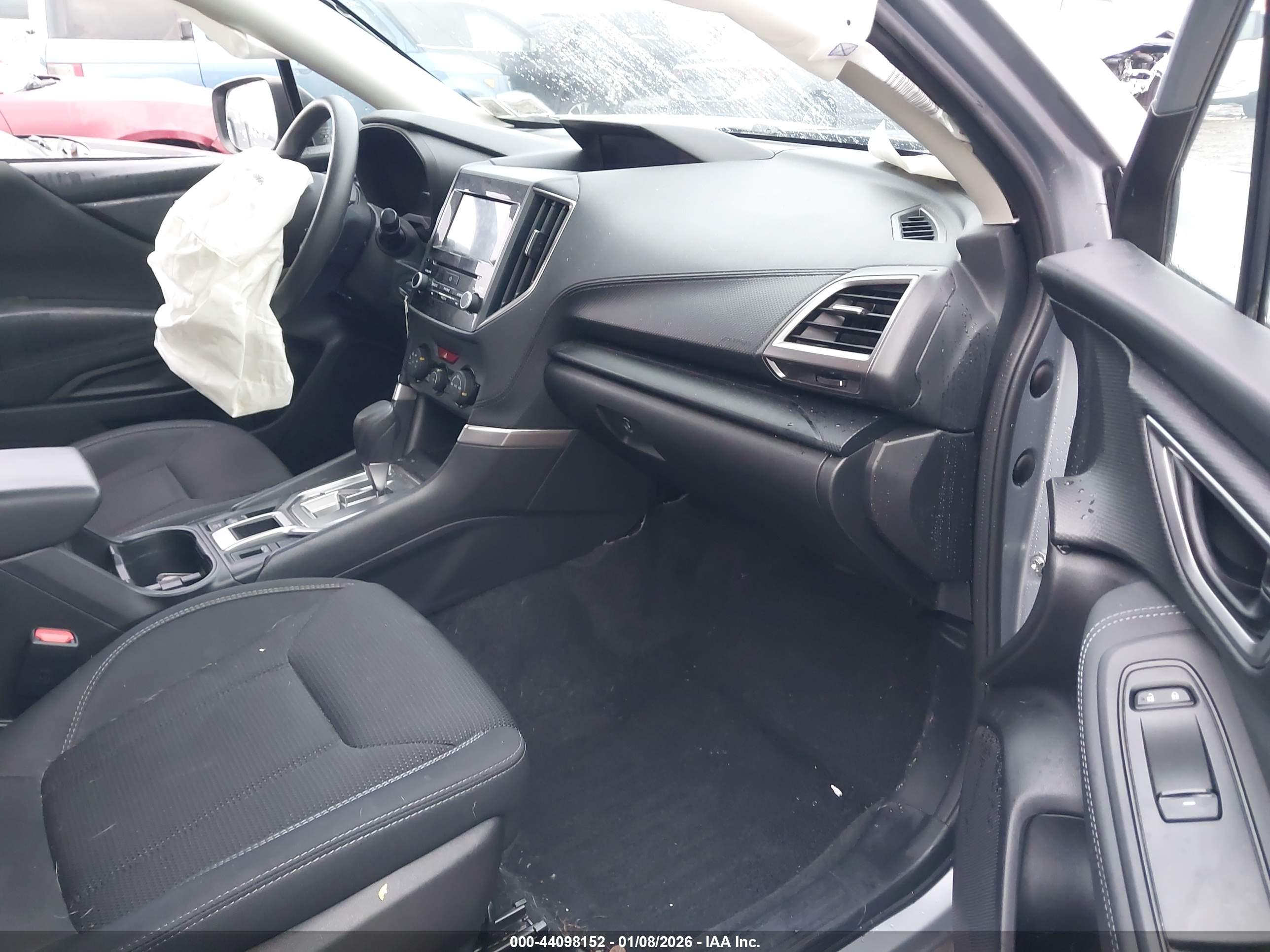 SUBARU FORESTER image 5