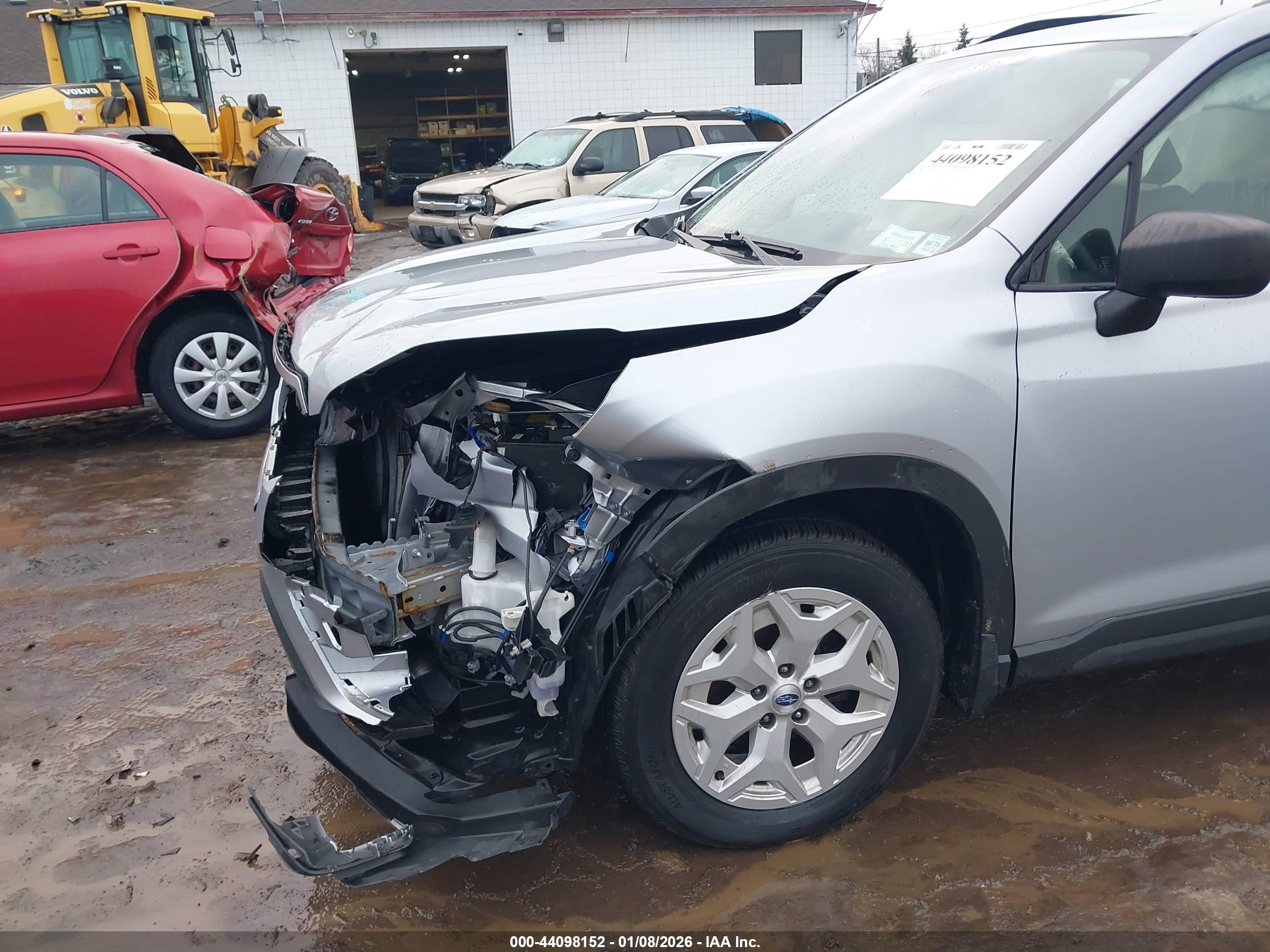 SUBARU FORESTER image 6