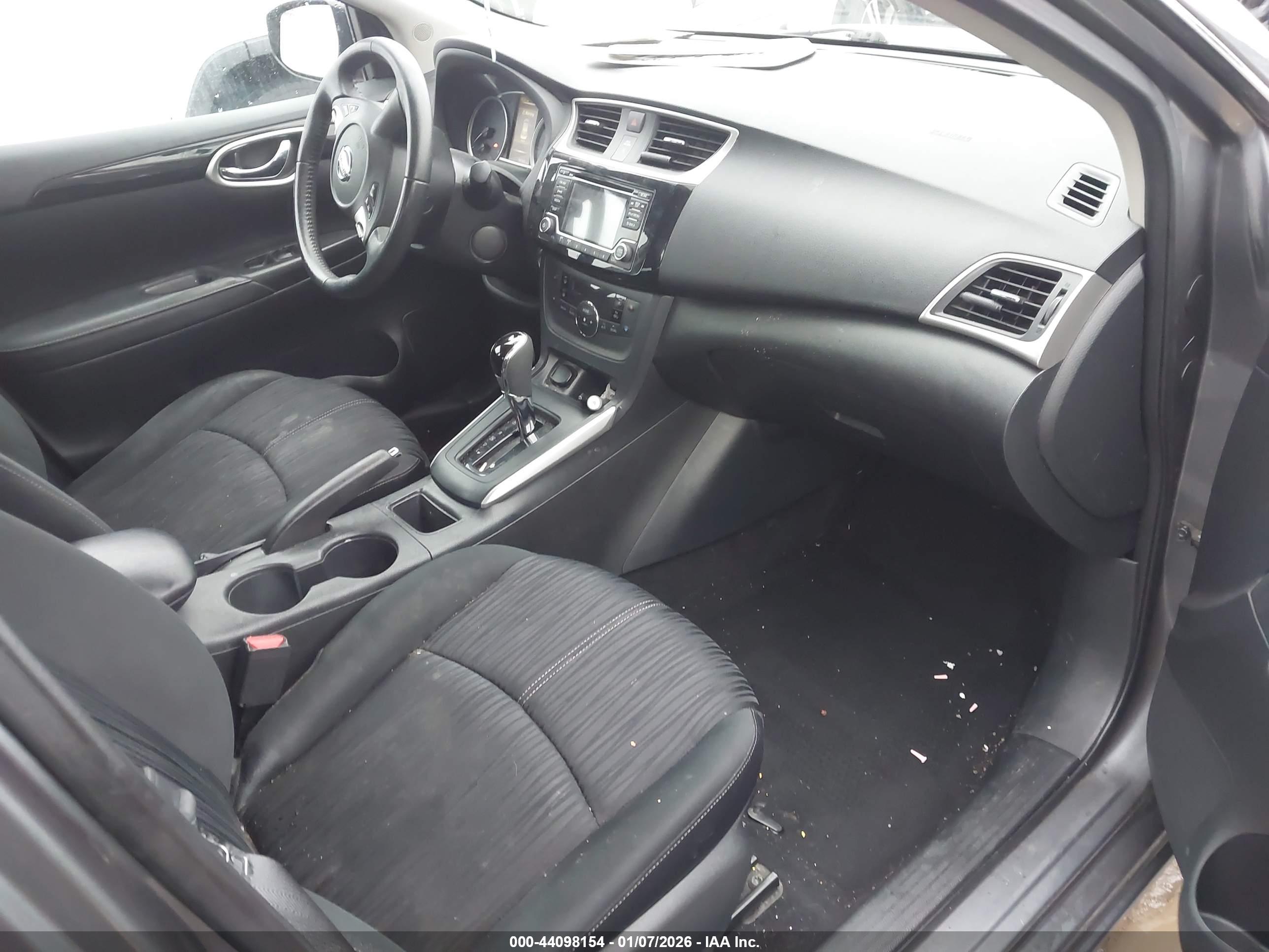 NISSAN SENTRA image 5