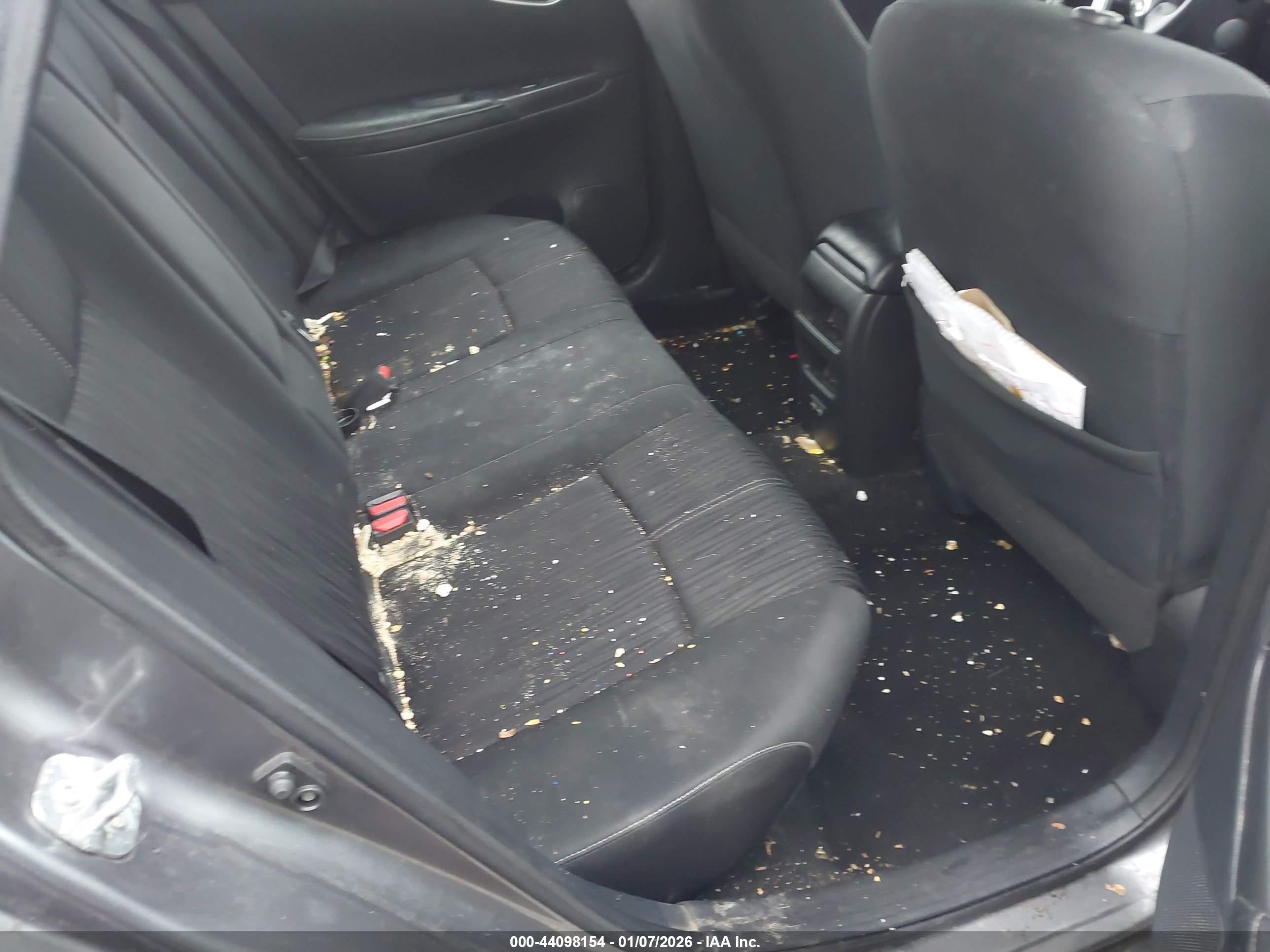 NISSAN SENTRA image 8