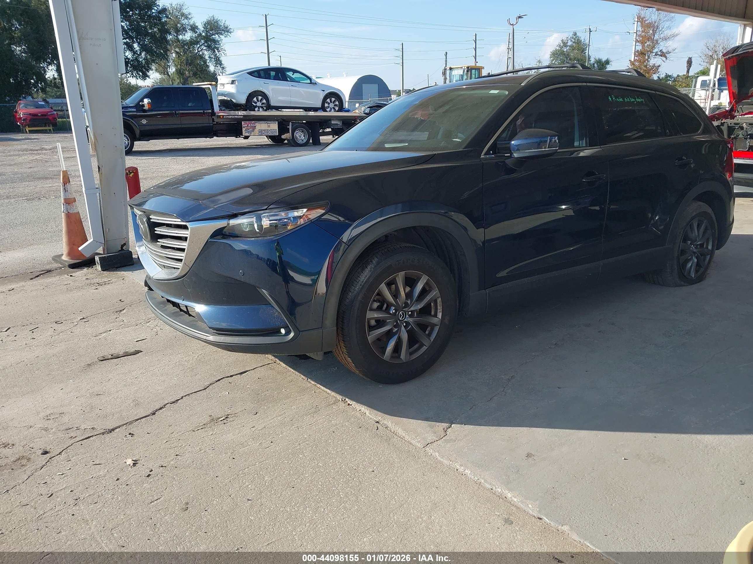 MAZDA CX-9 image 2