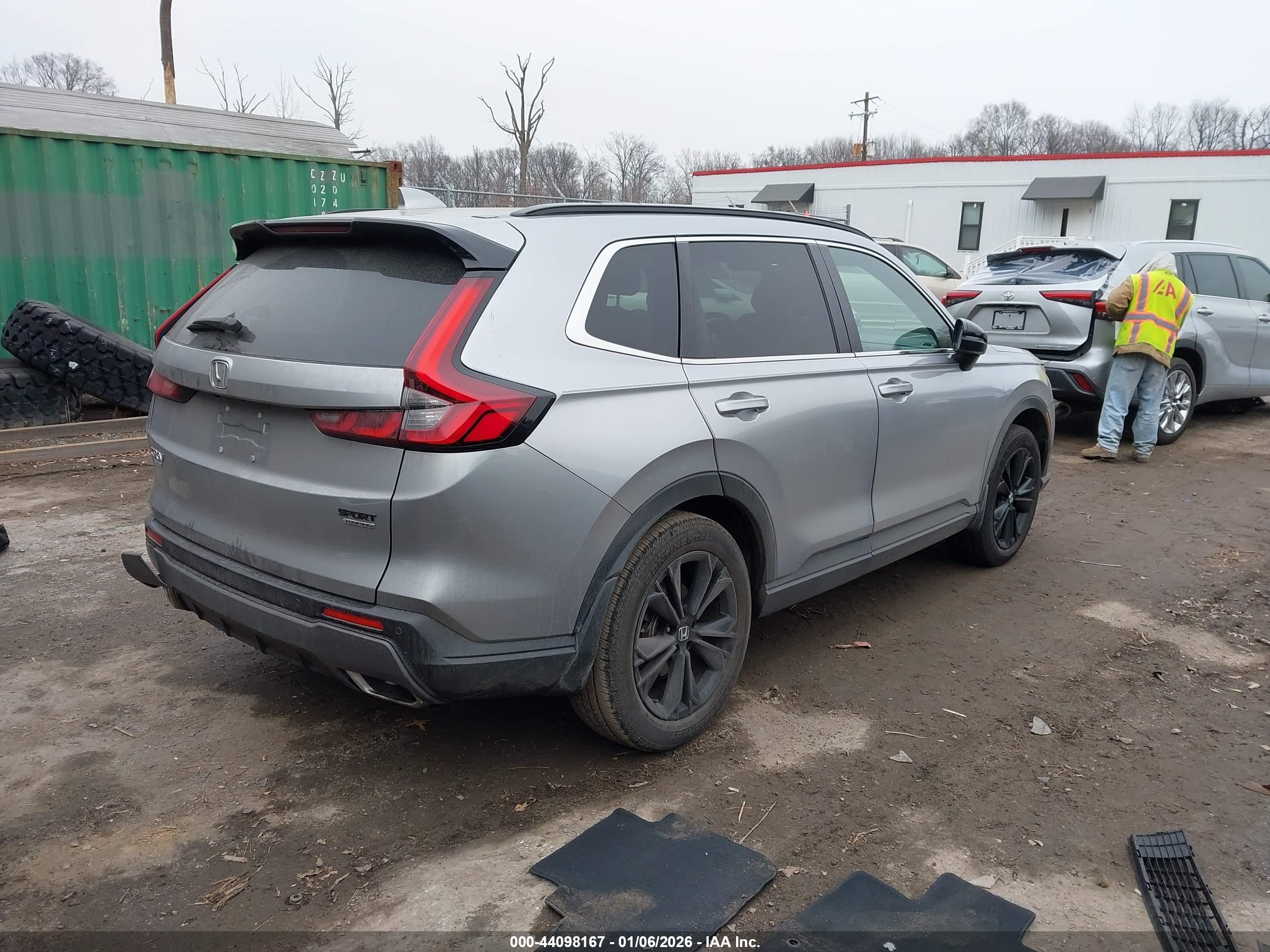 HONDA CR-V image 4