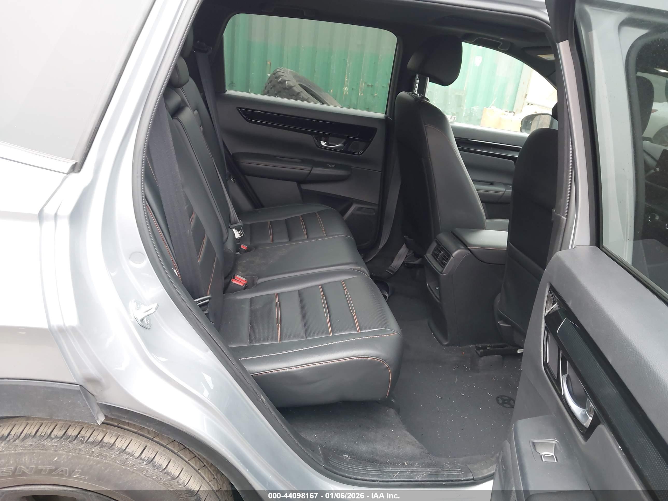HONDA CR-V image 8