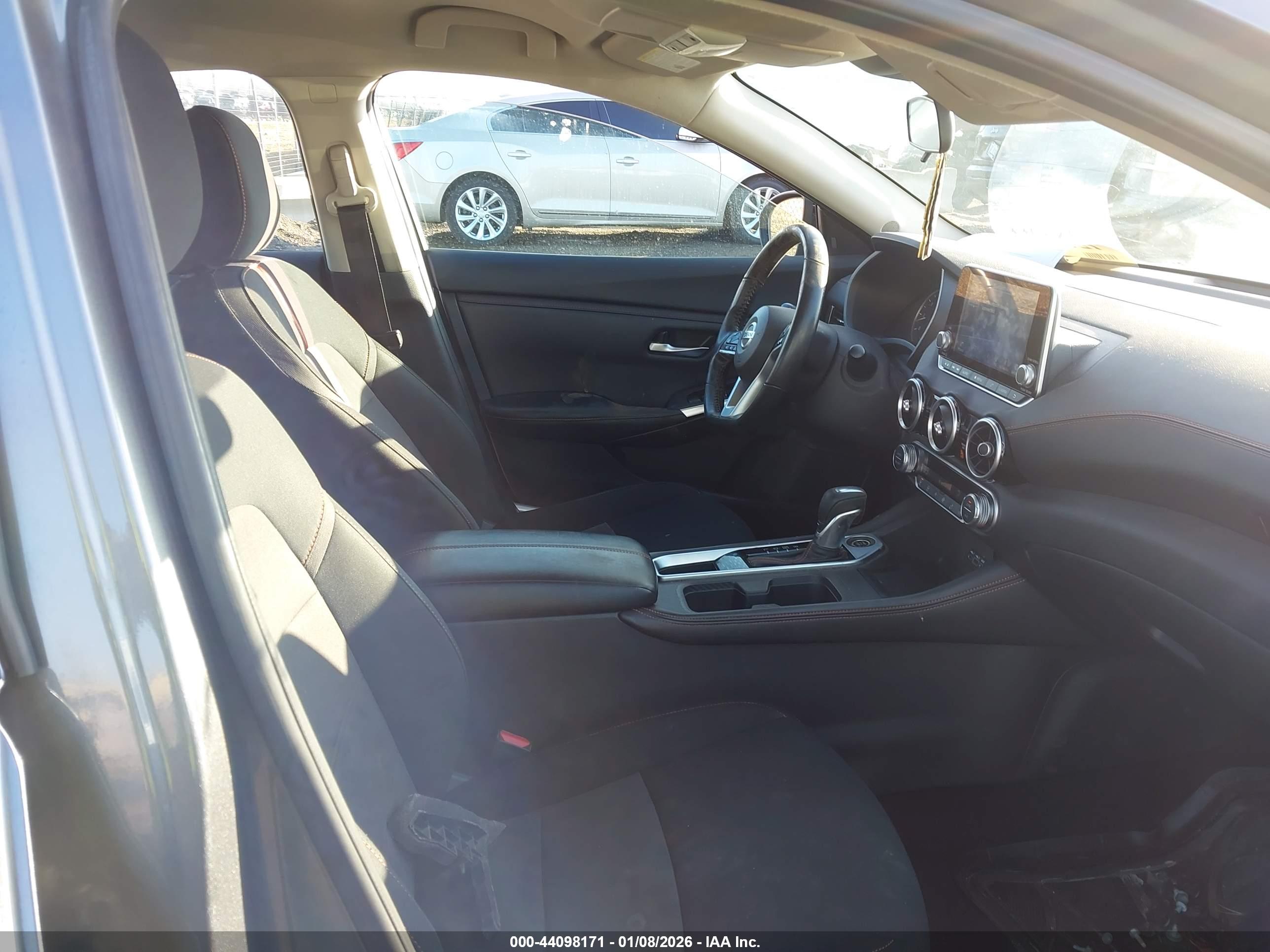 NISSAN SENTRA image 5