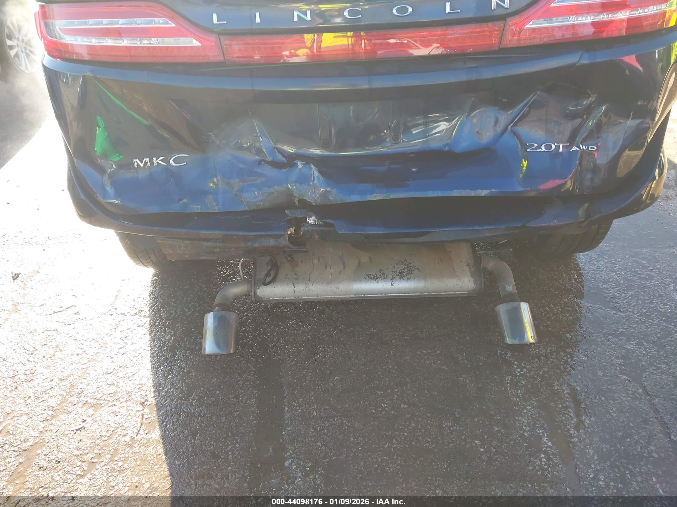 LINCOLN MKC image 6