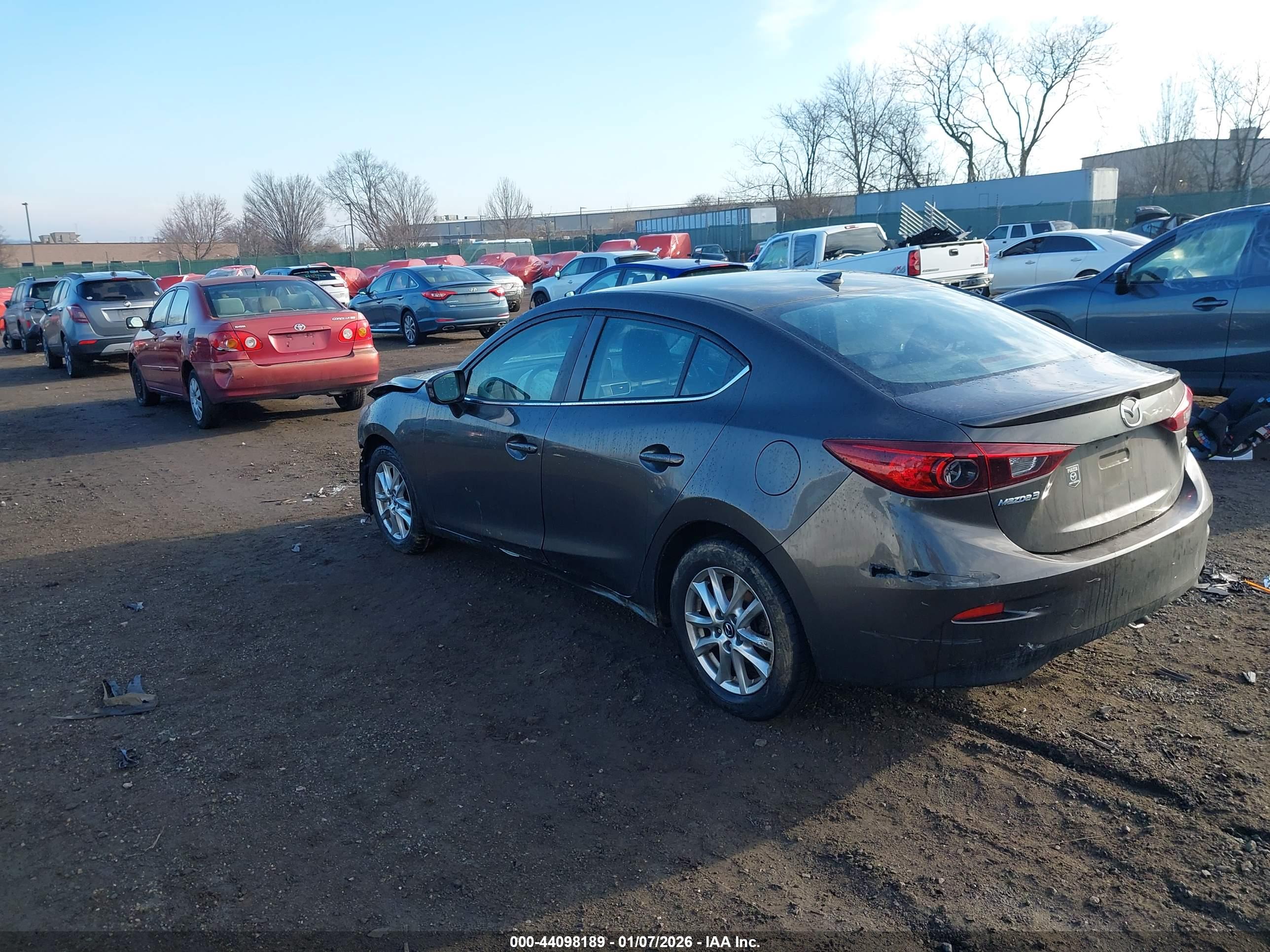 MAZDA MAZDA3 image 3