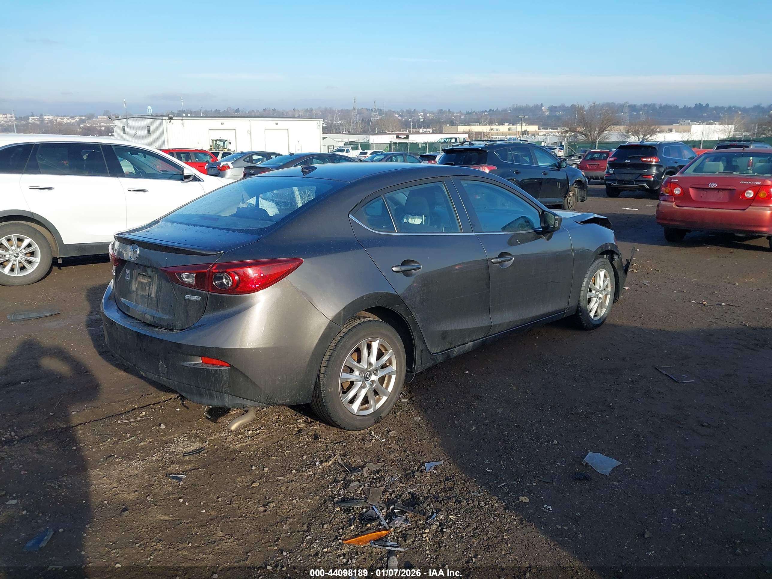 MAZDA MAZDA3 image 4