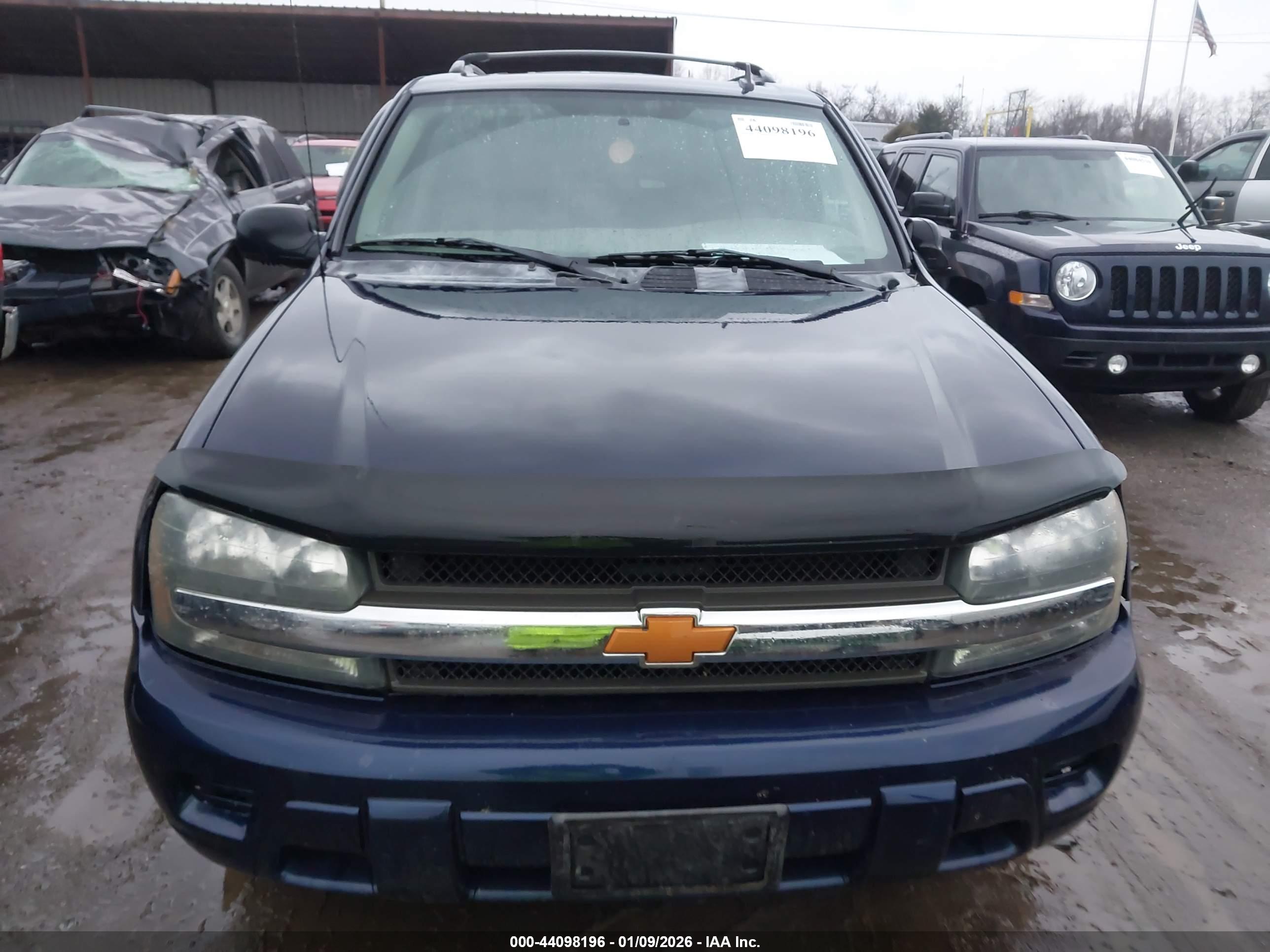 CHEVROLET TRAILBLAZER image 6