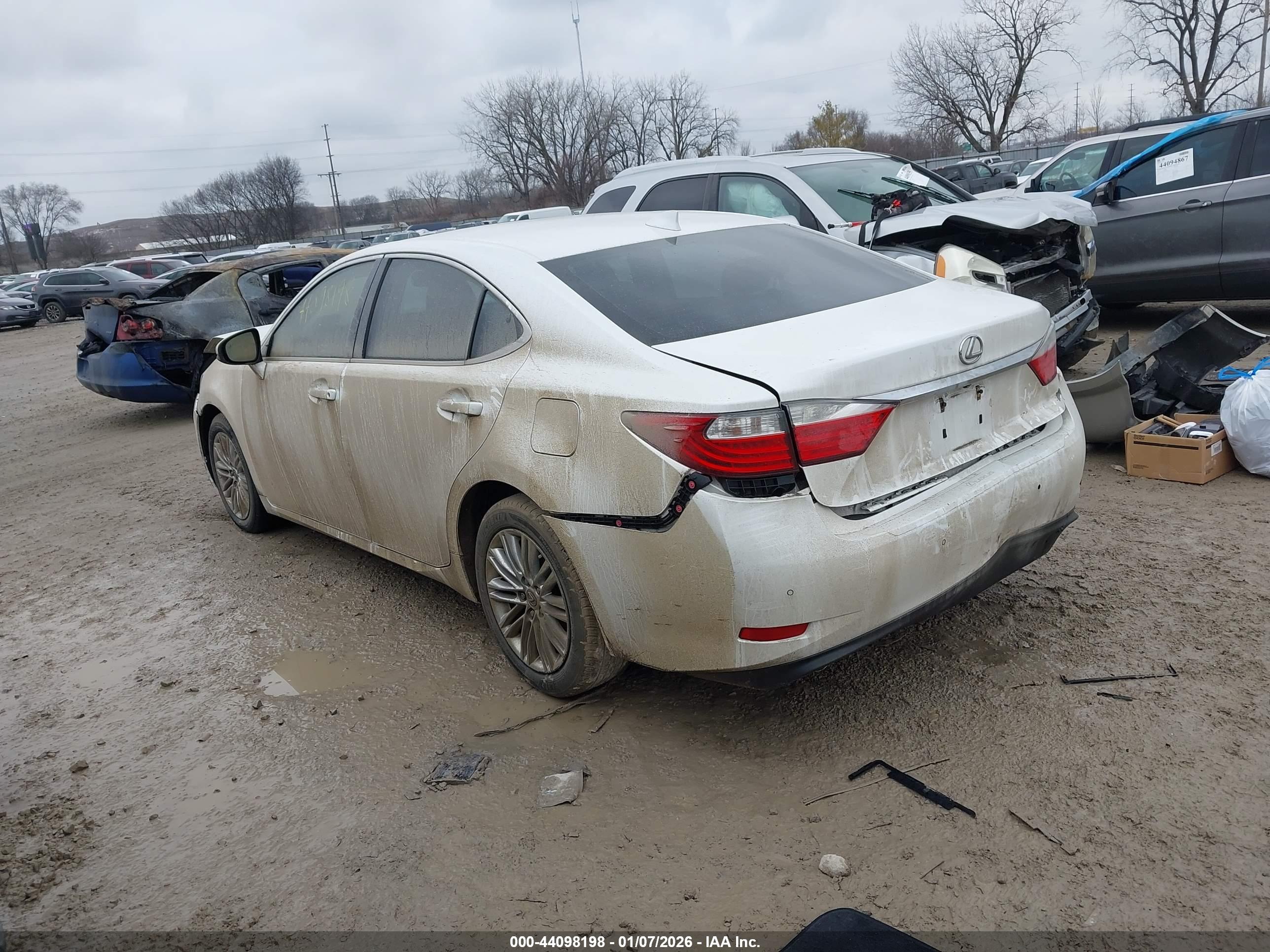 LEXUS ES image 3