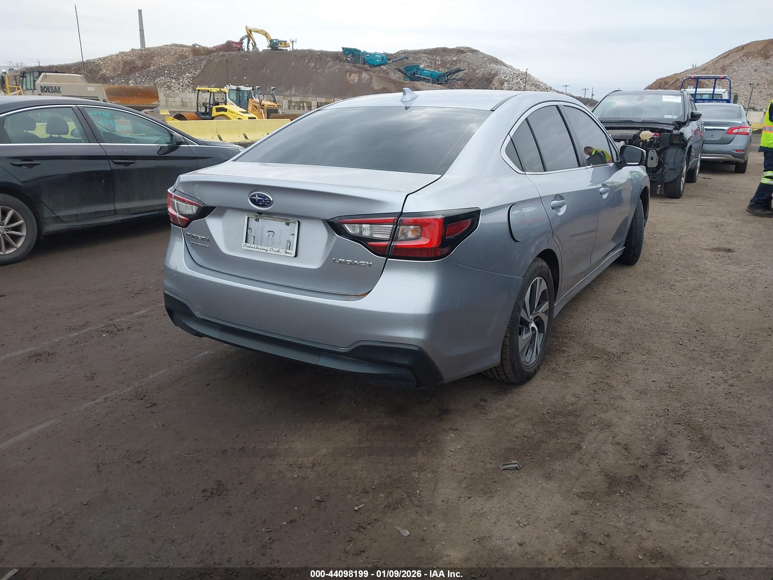 SUBARU LEGACY image 4