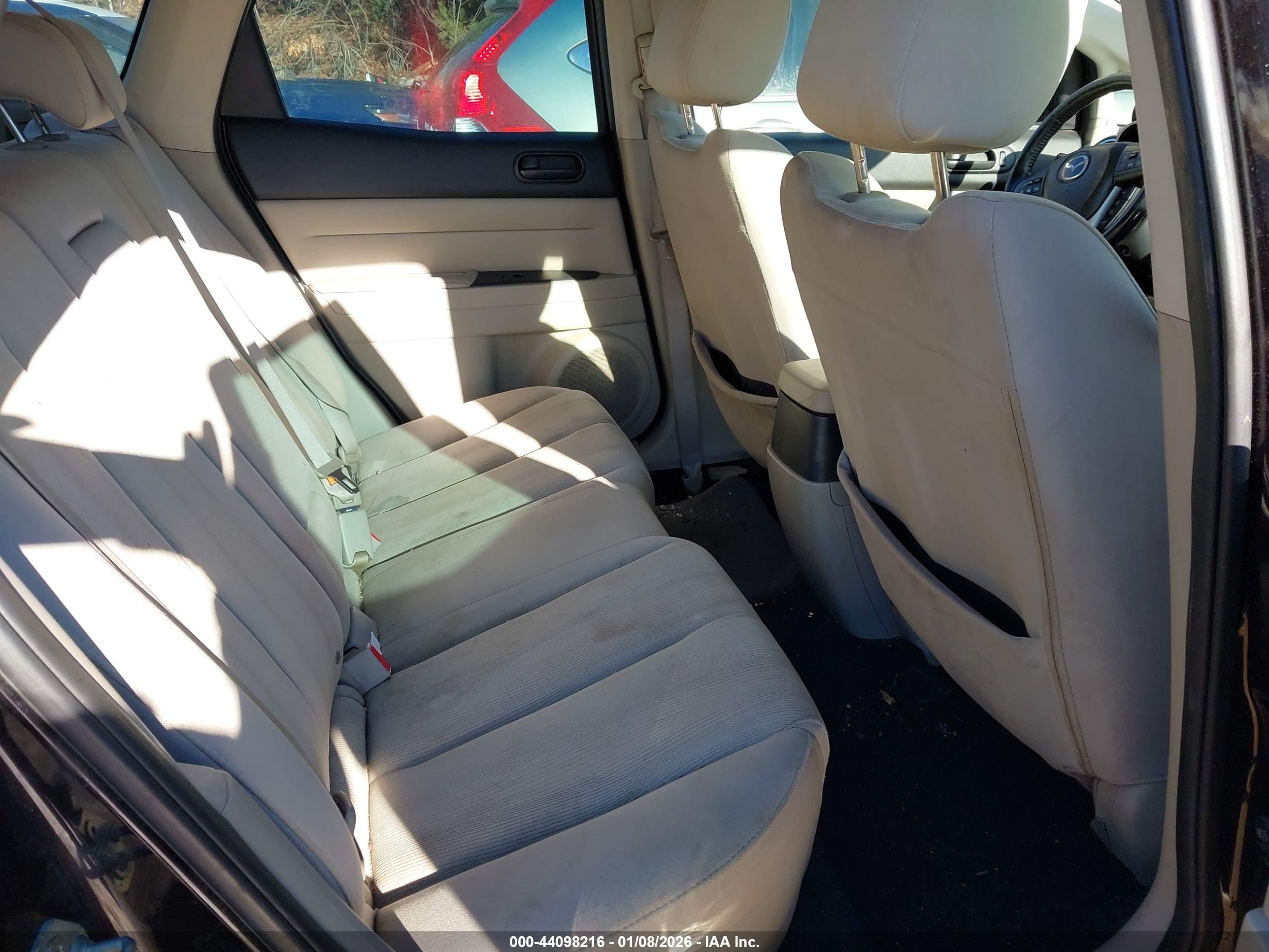 MAZDA CX-7 image 8