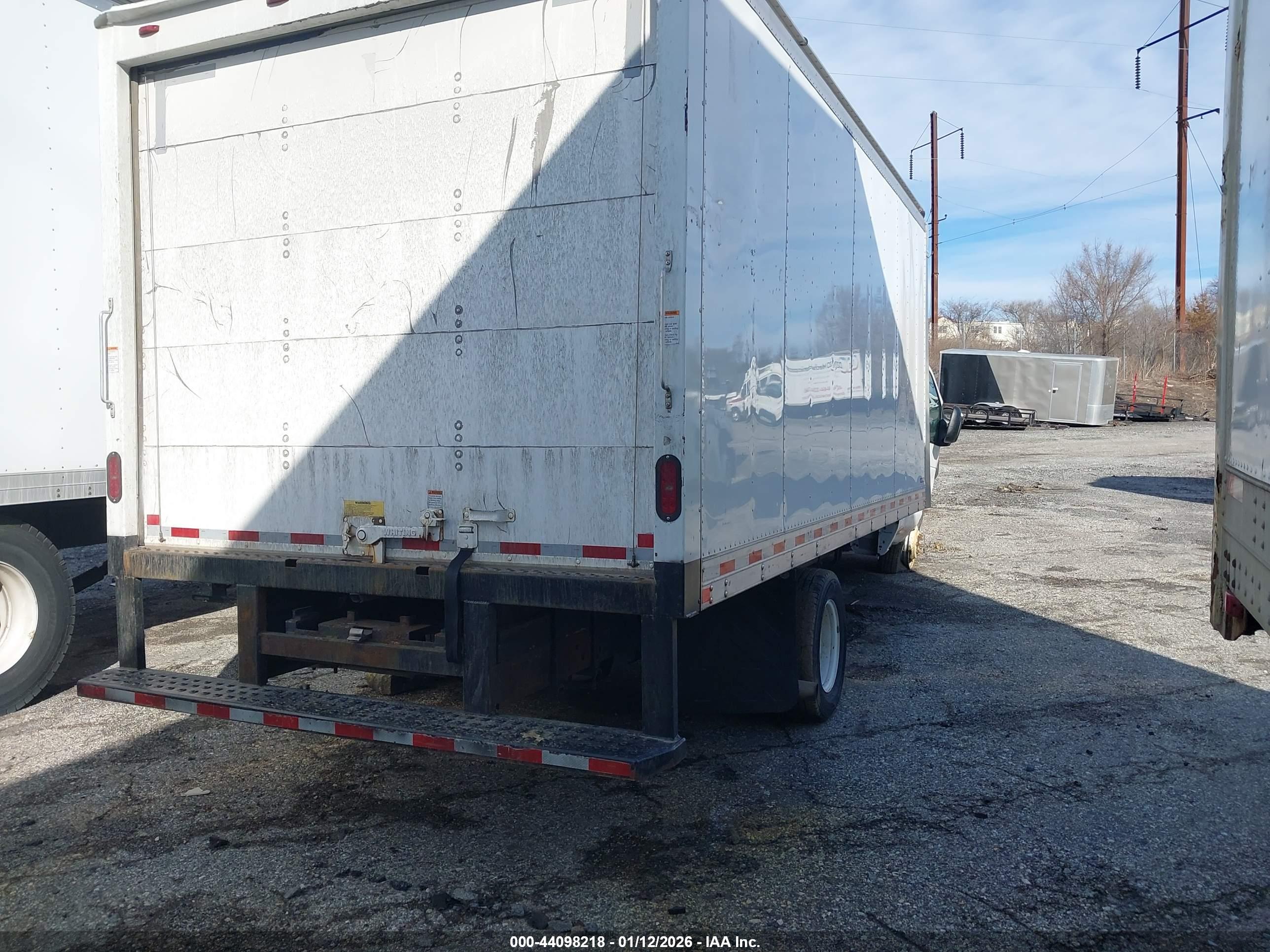 FORD E-350 image 4