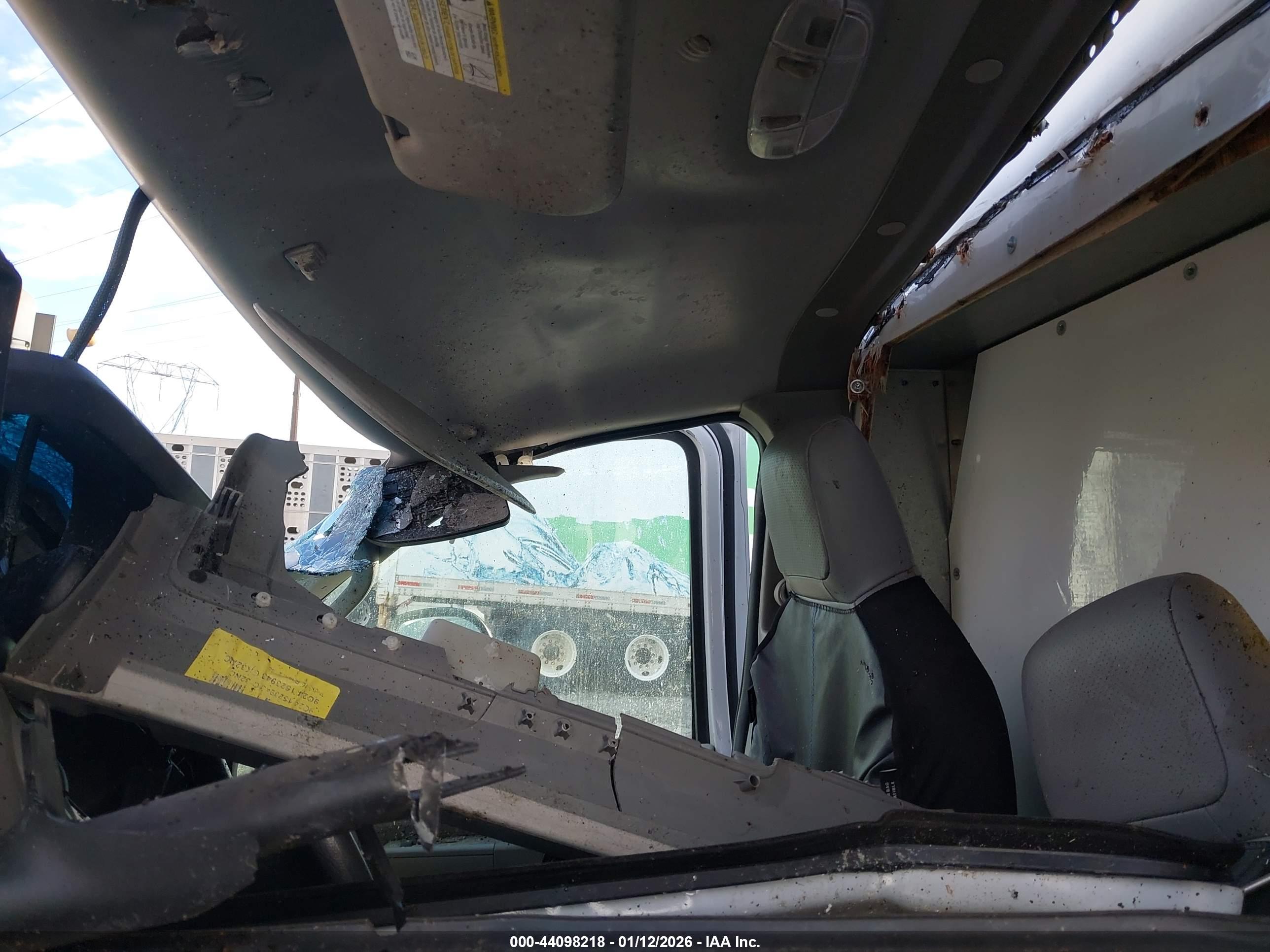 FORD E-350 image 8
