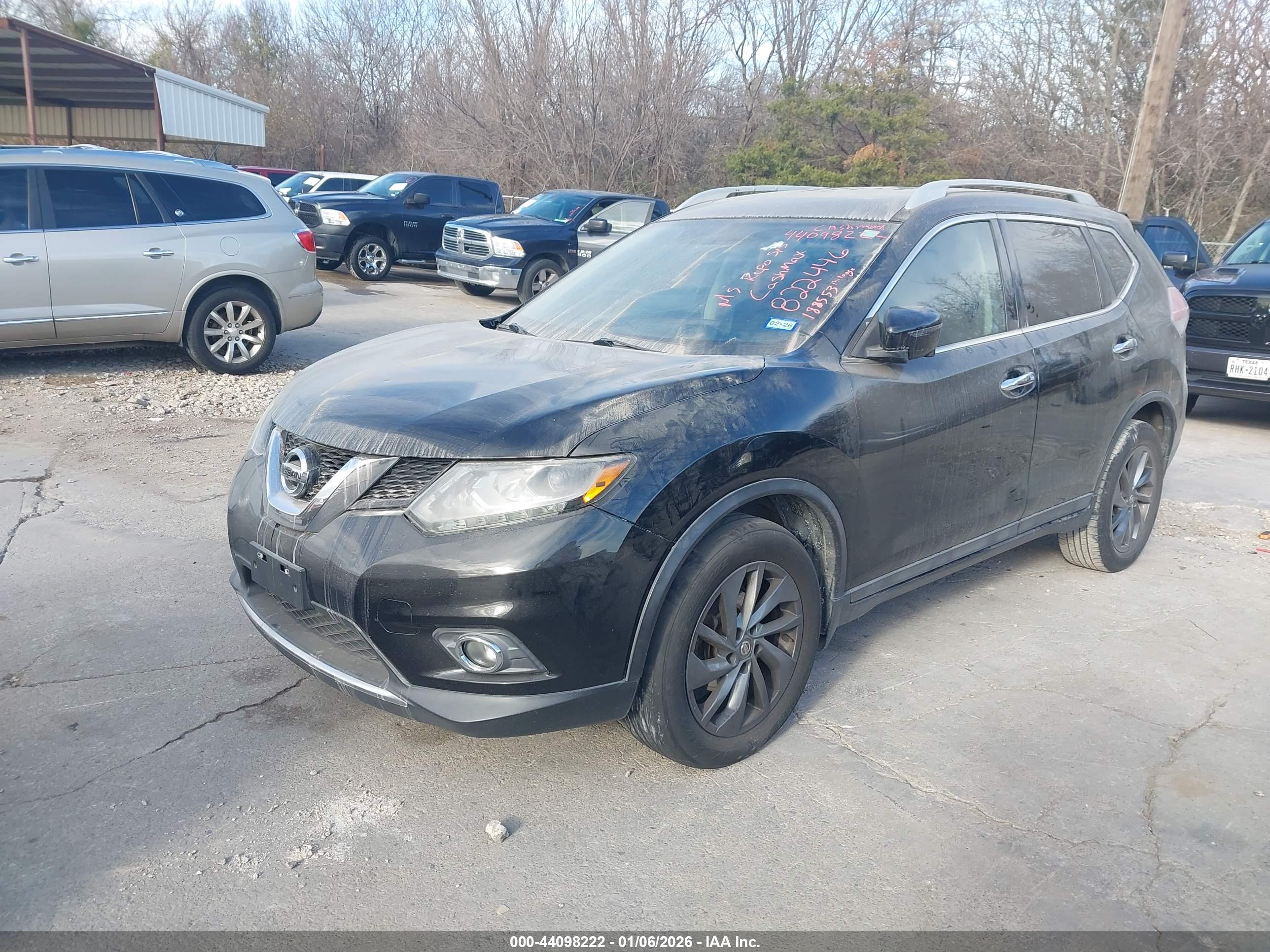 NISSAN ROGUE image 2