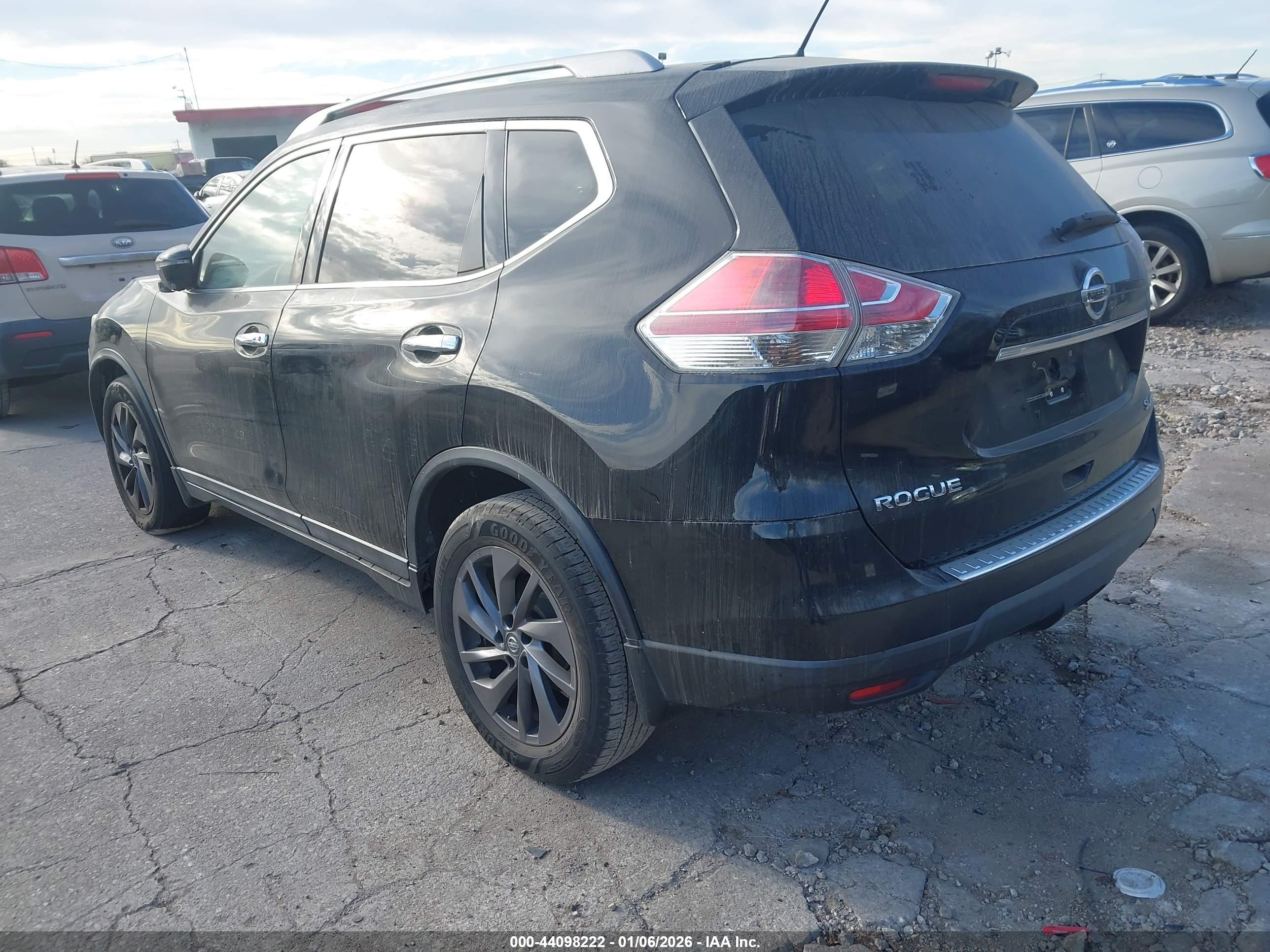NISSAN ROGUE image 3
