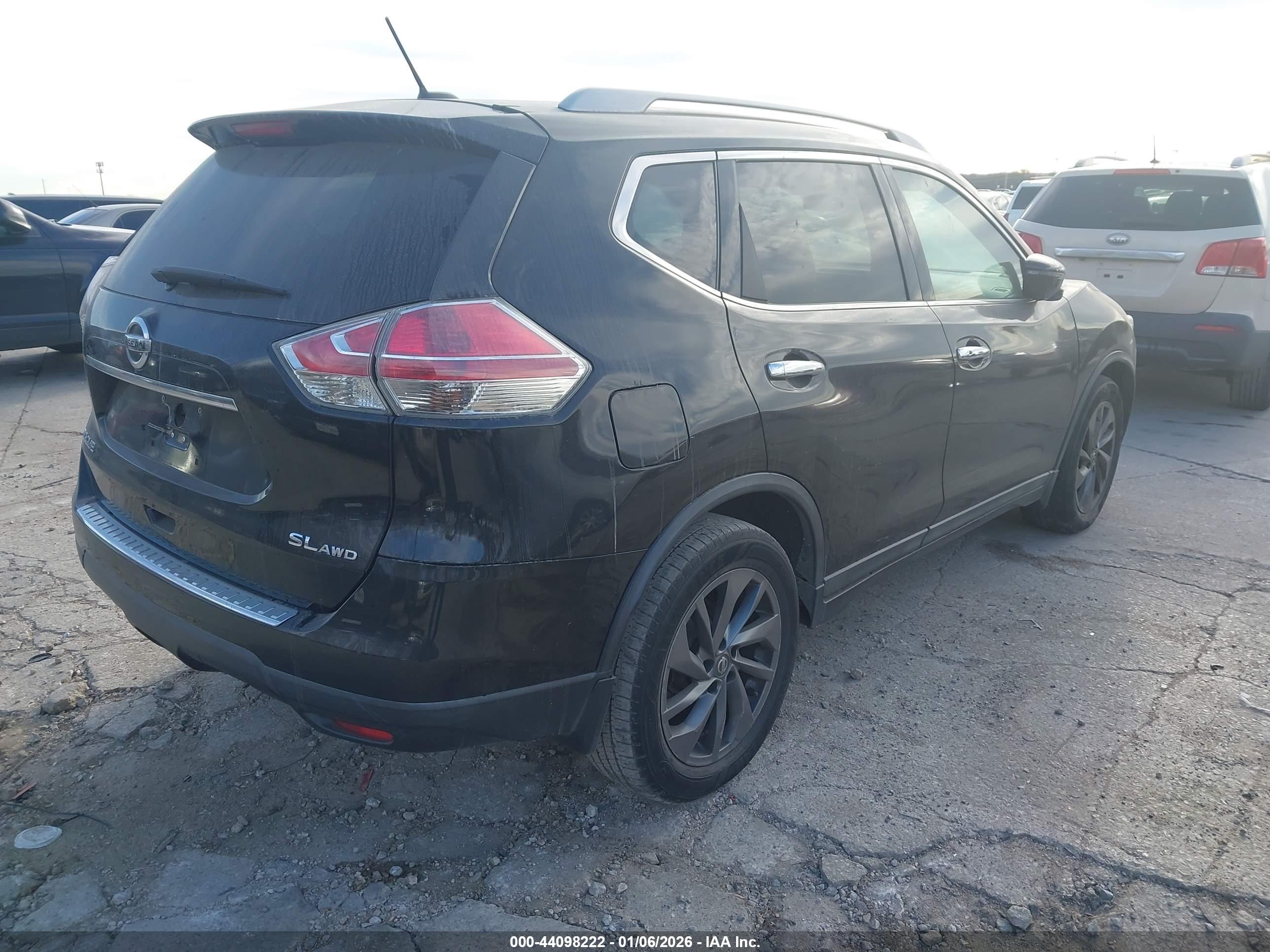 NISSAN ROGUE image 4