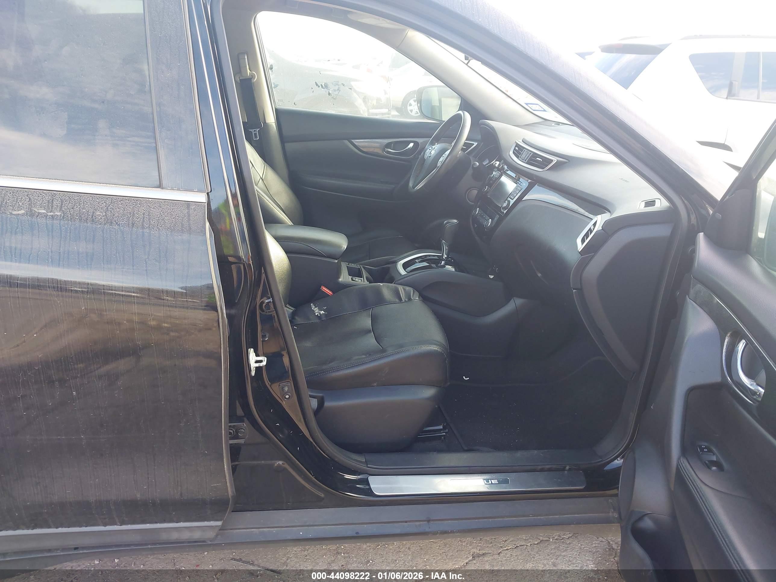 NISSAN ROGUE image 5