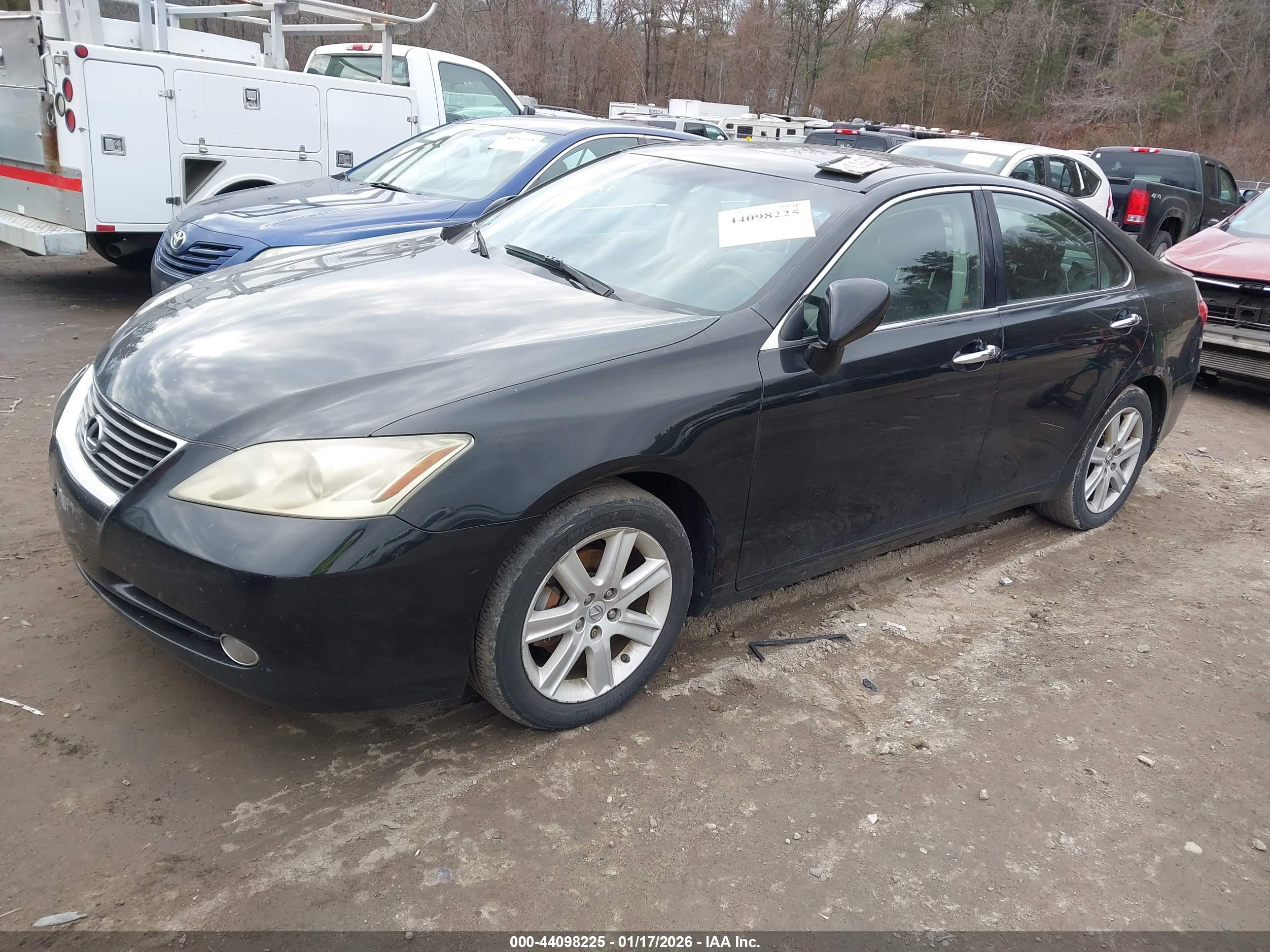 LEXUS ES image 2