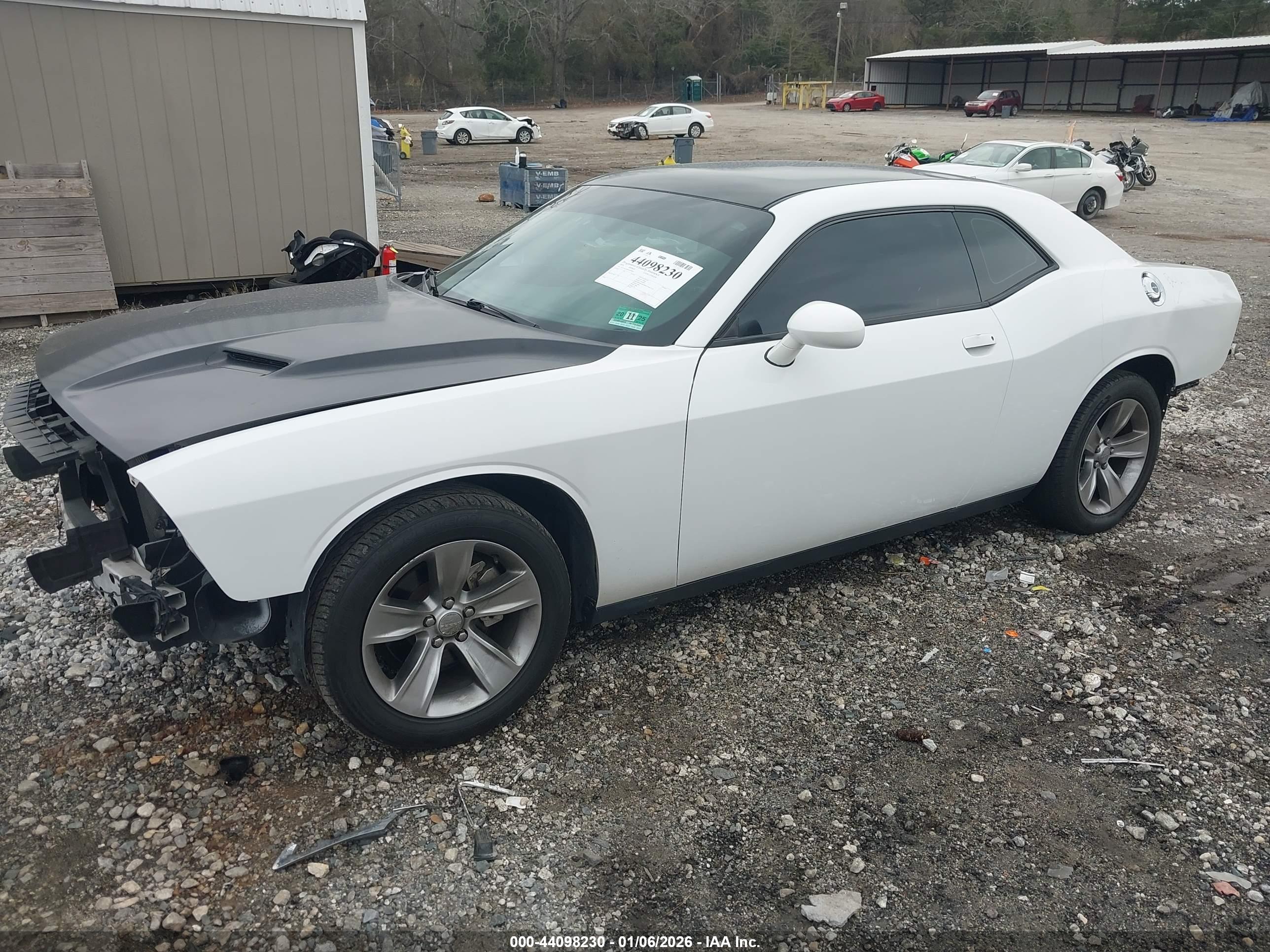 DODGE CHALLENGER image 2
