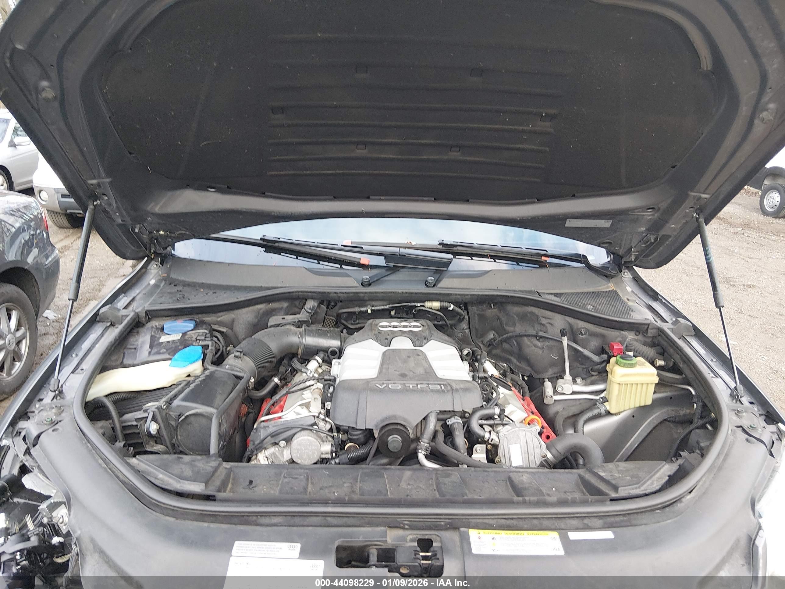 AUDI Q7 image 10