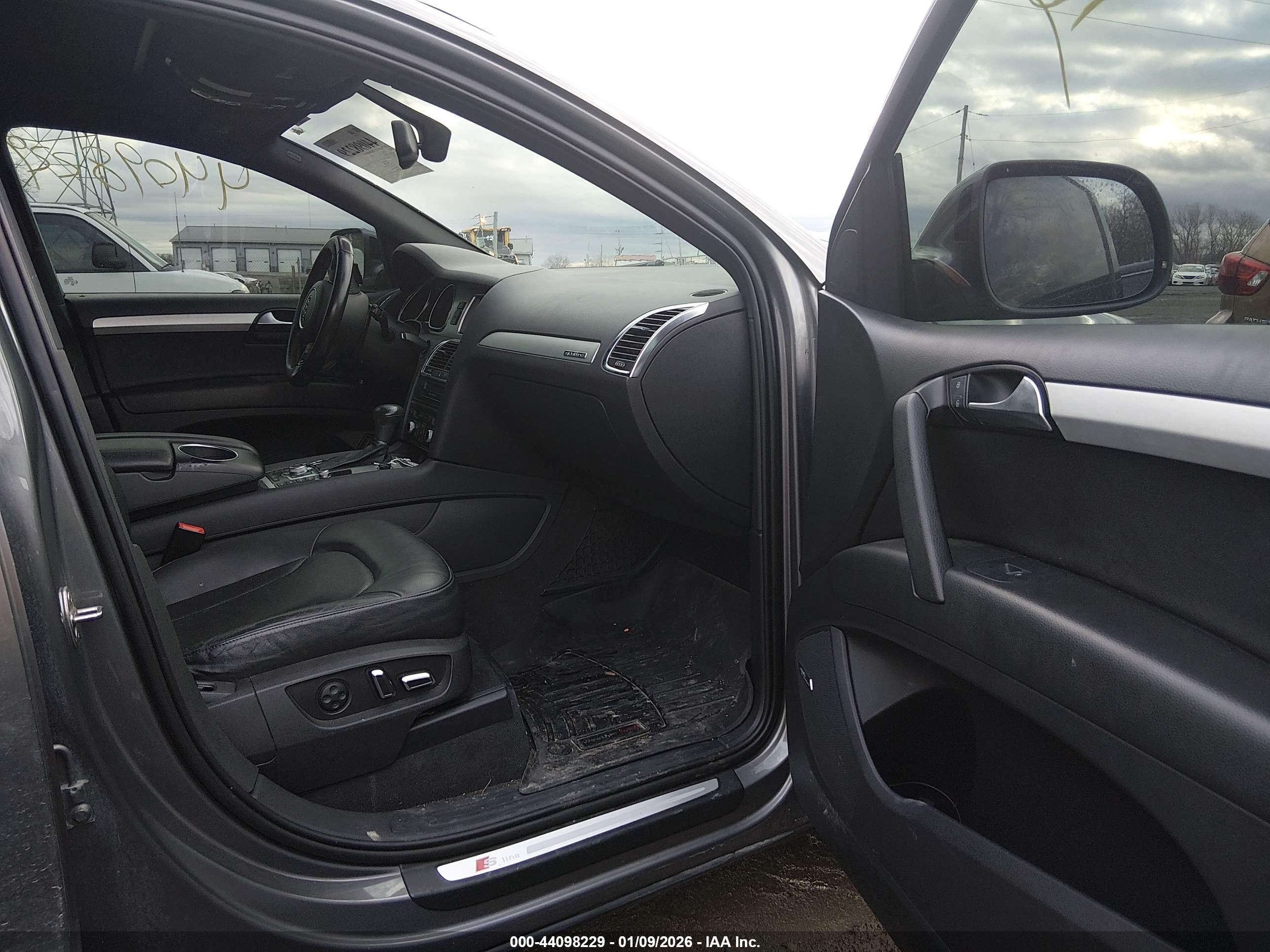 AUDI Q7 image 5