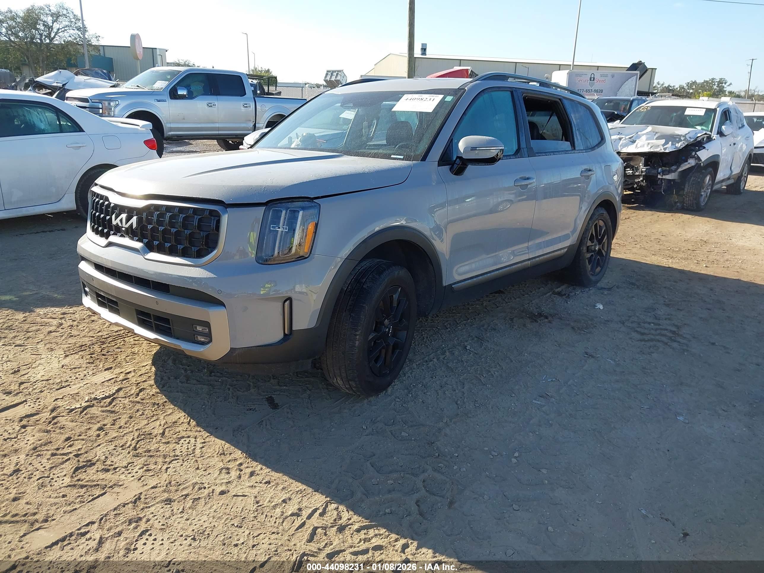 KIA TELLURIDE image 2