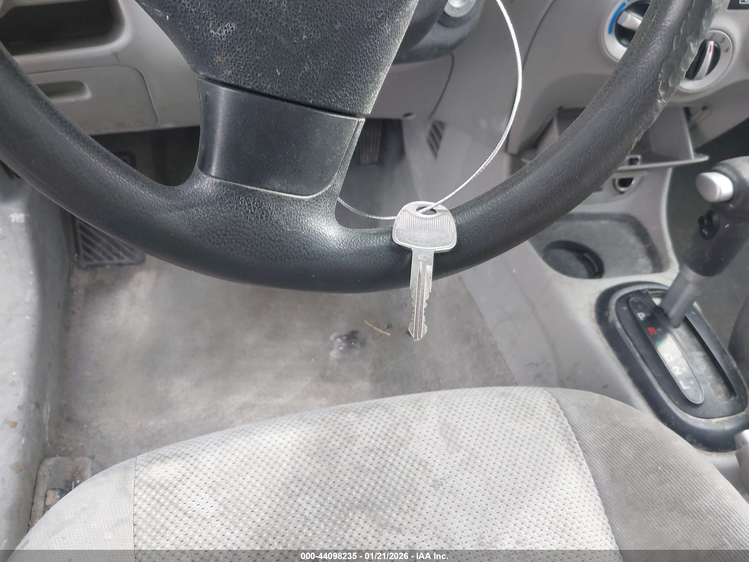 HYUNDAI ACCENT image 11